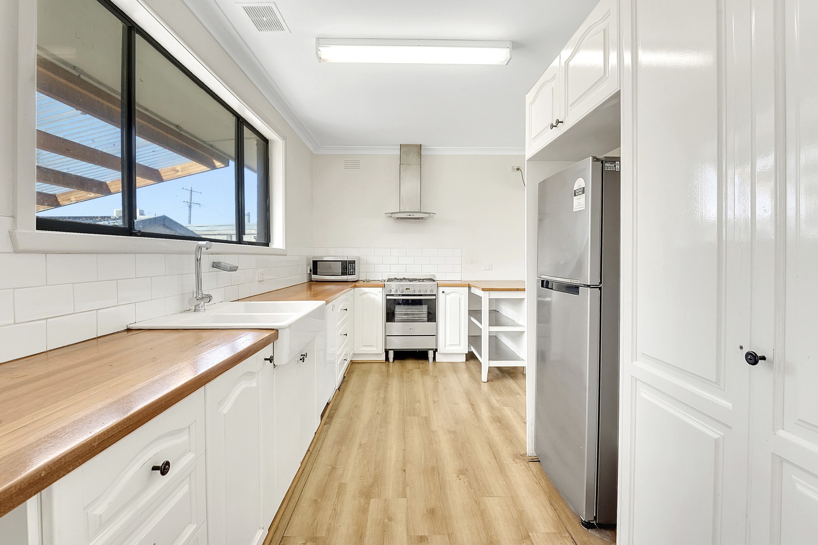 4 Plumpton Avenue, Craigieburn, VIC 3064, Craigieburn - Thumbnail 5