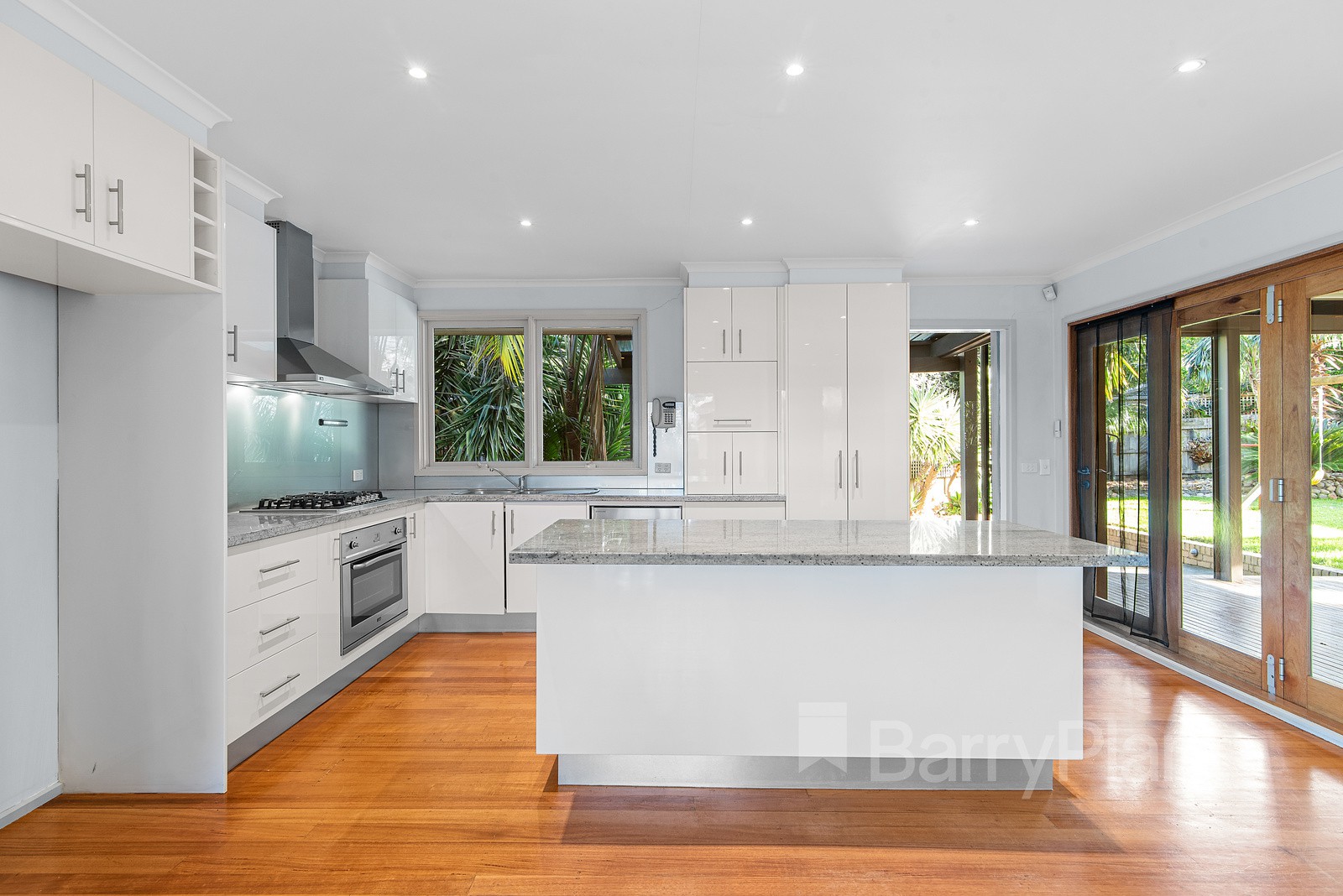 4 Putney Close, Wantirna, VIC 3152 - Thumbnail 2 - 28/10/2022