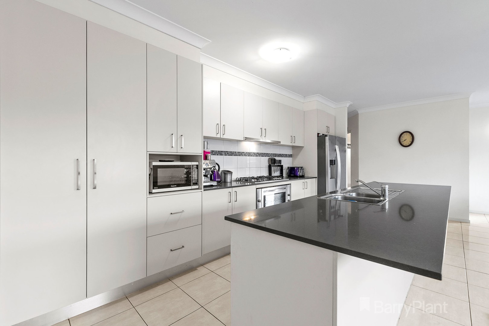 4 Quirk Road, Pakenham, VIC 3810, Pakenham - Thumbnail 2