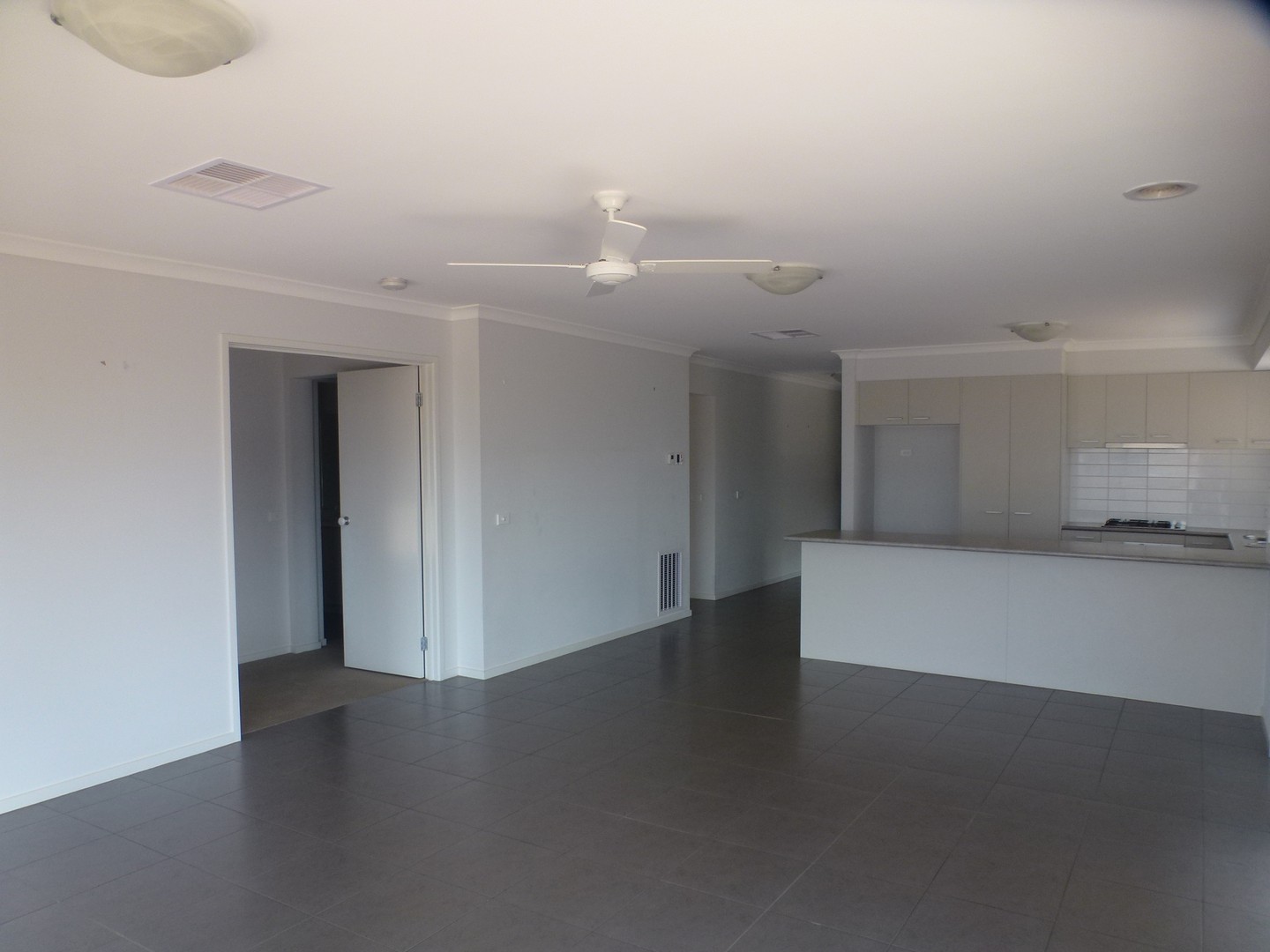4 Raine CourtSunbury, VIC 3429  - Leased, Sunbury - Thumbnail 4