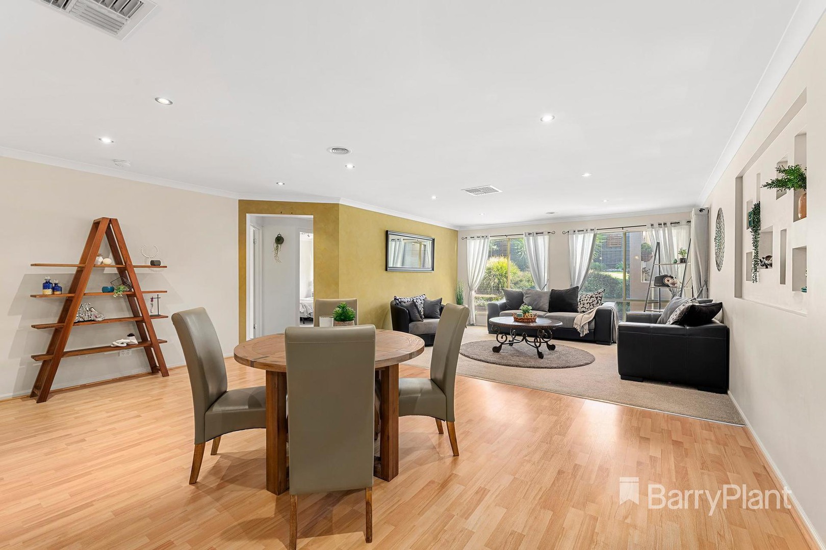 4 Raphael Rise, South Morang, VIC 3752, South Morang - Thumbnail 4