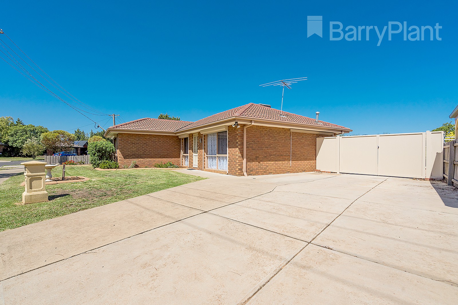 4 Redhill Court, Craigieburn, VIC 3064 - Thumbnail 1 - 03/11/2022