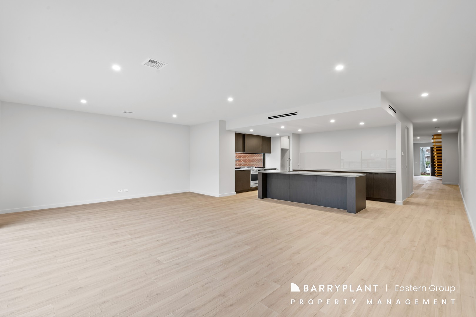4 Regal Avenue, Doncaster East, VIC 3109, Doncaster East - Thumbnail 3