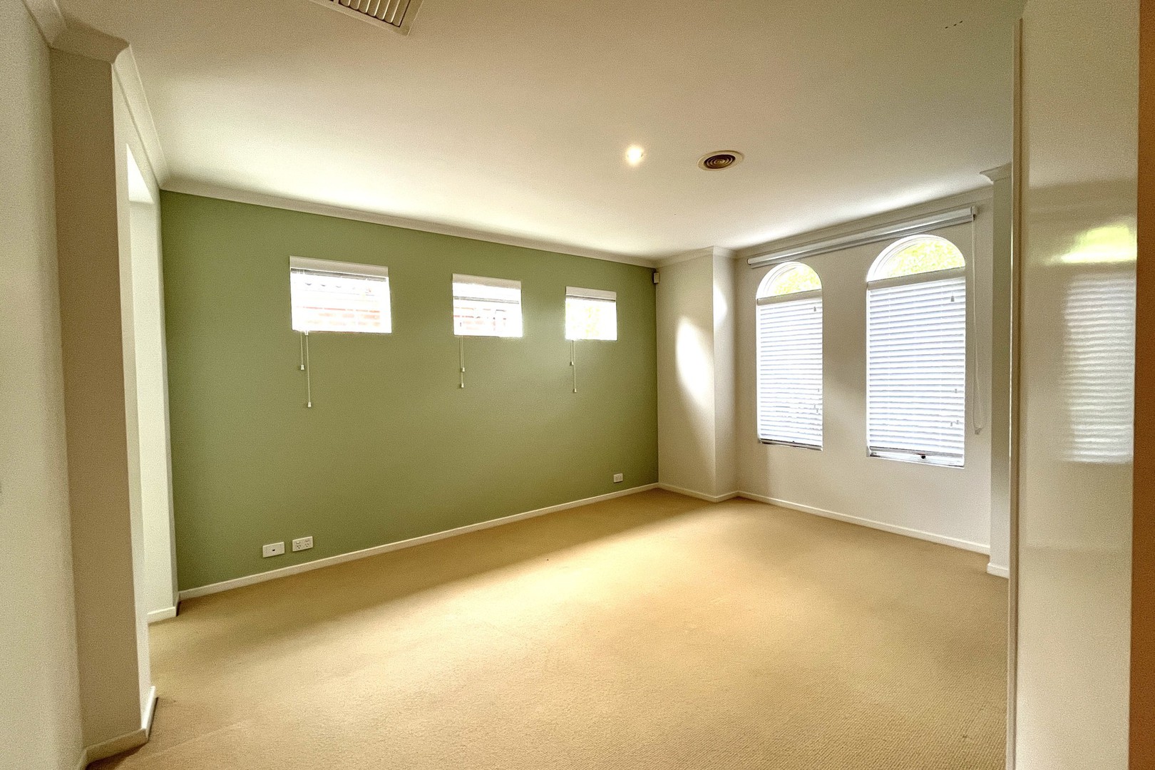 4 Riley Court, Pakenham, VIC 3810, Pakenham - Thumbnail 4