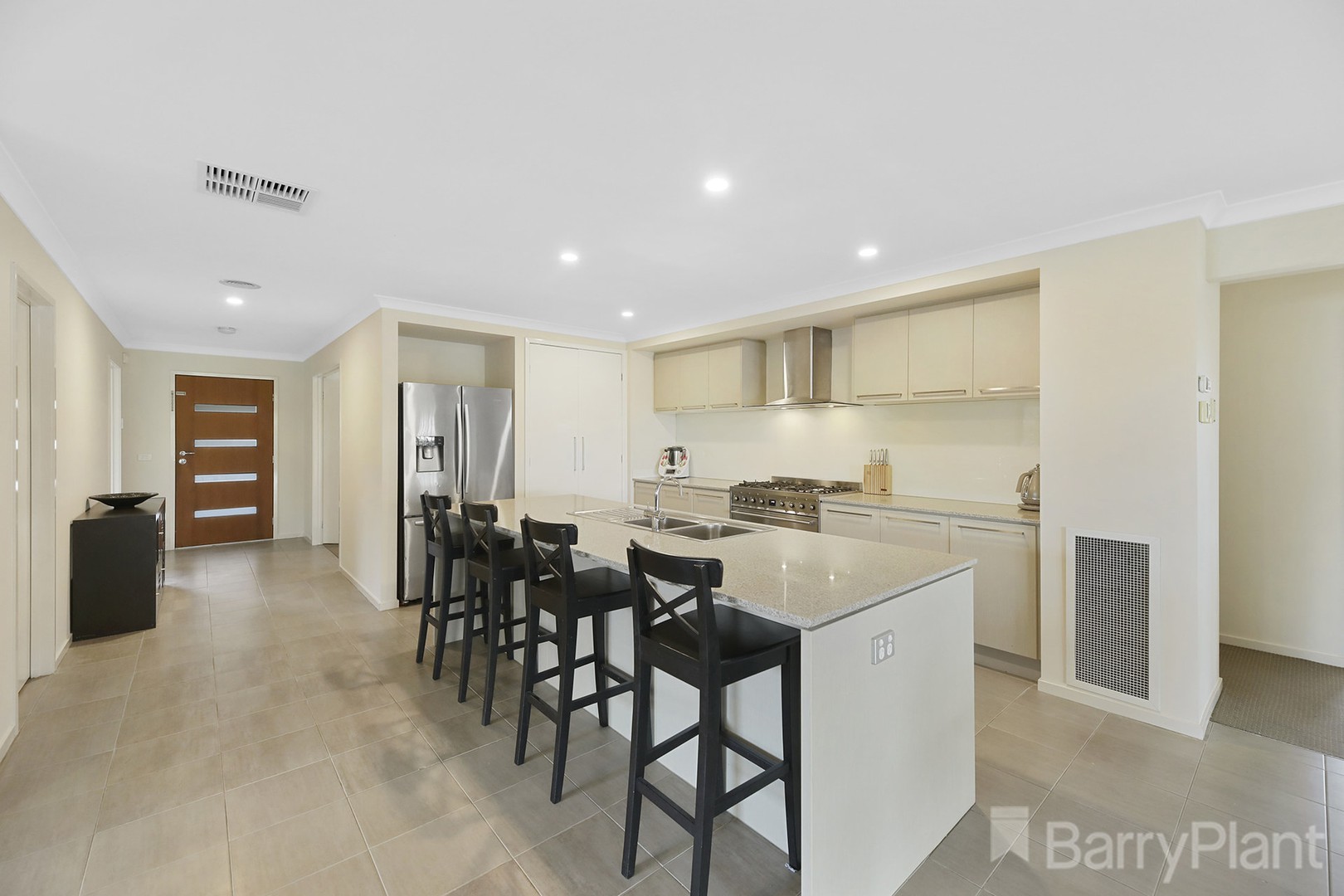 4 Rimfire Avenue, Drouin, VIC 3818, Drouin - Thumbnail 2