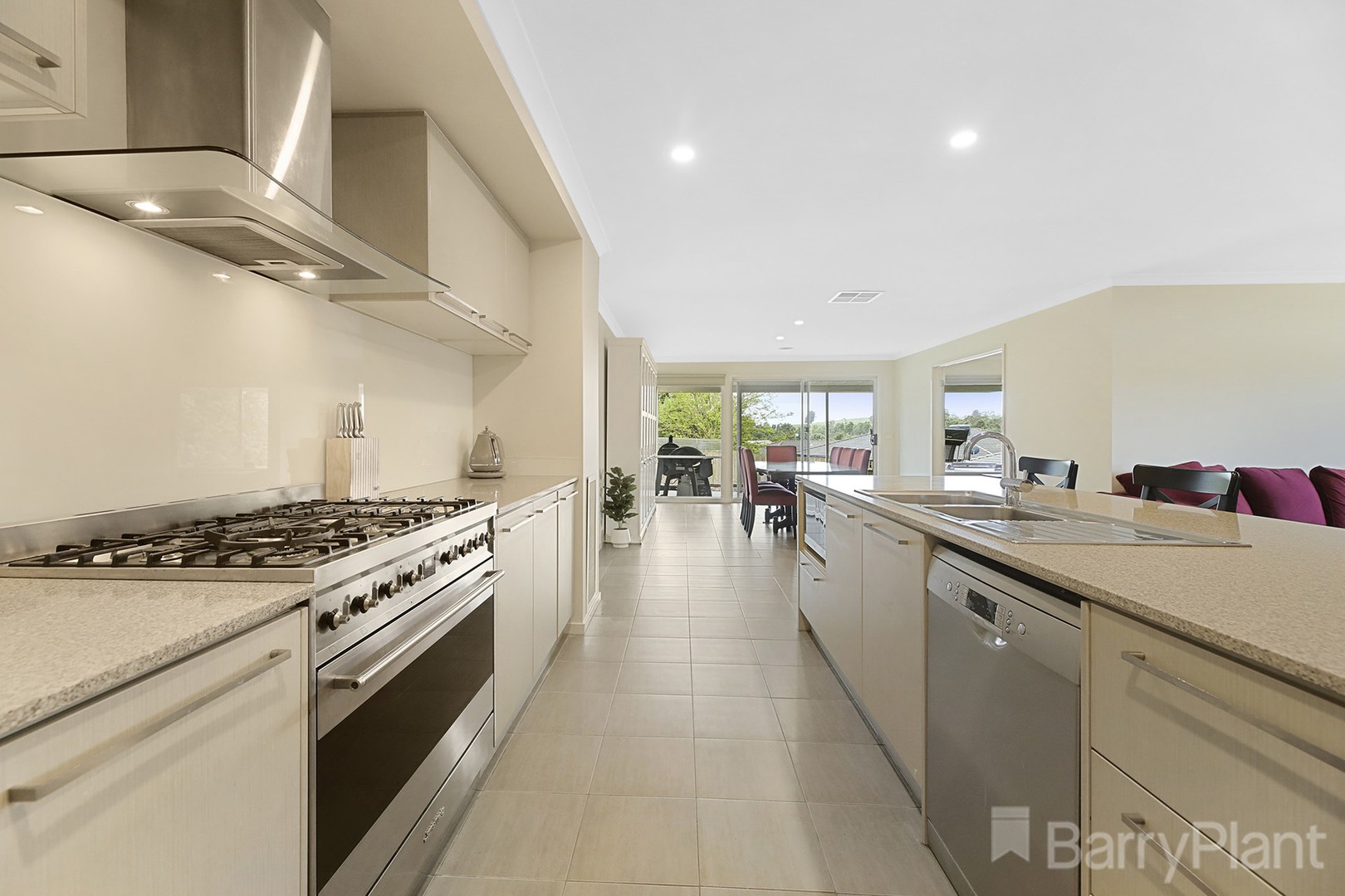 4 Rimfire Avenue, Drouin, VIC 3818, Drouin - Thumbnail 3