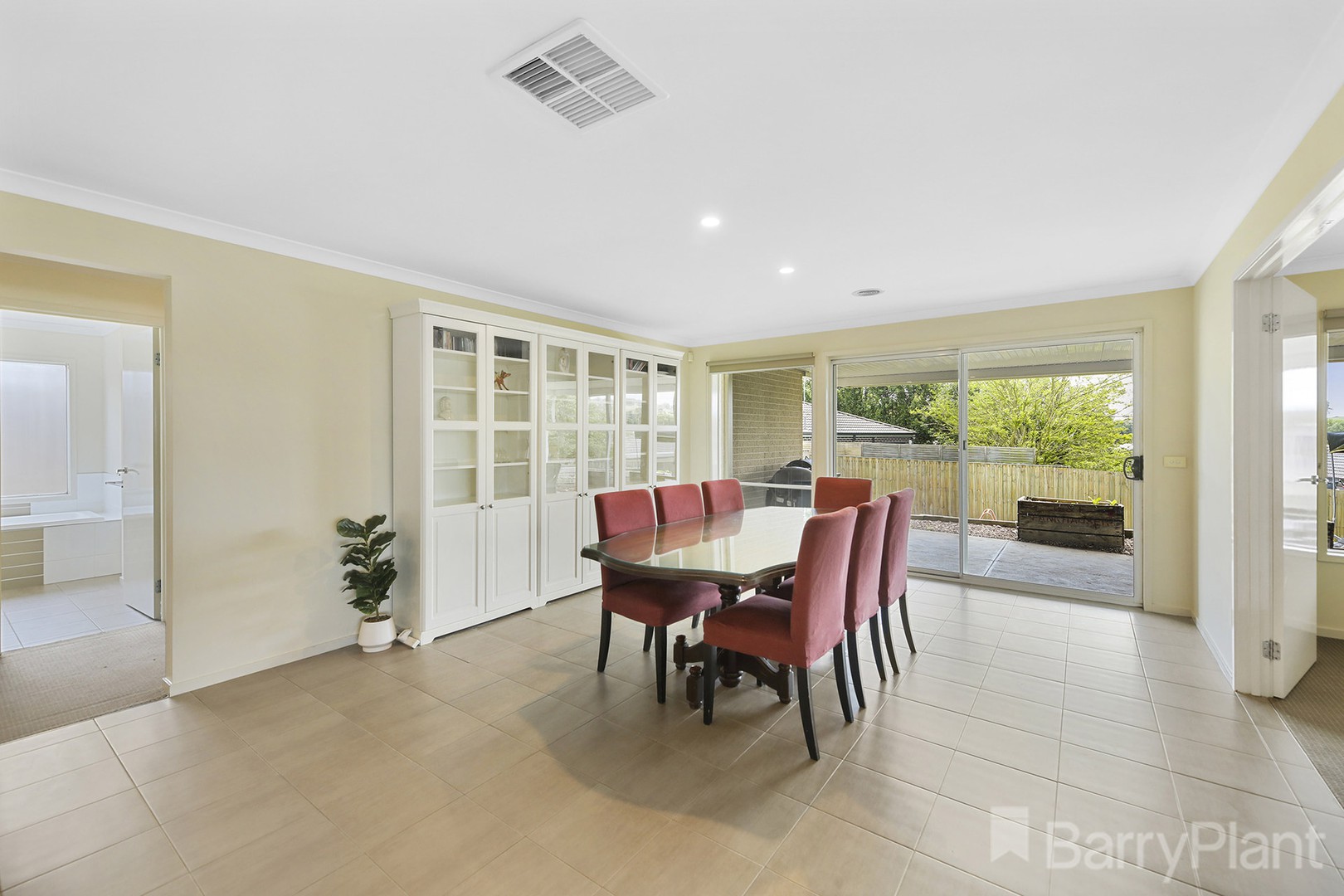 4 Rimfire Avenue, Drouin, VIC 3818, Drouin - Thumbnail 4