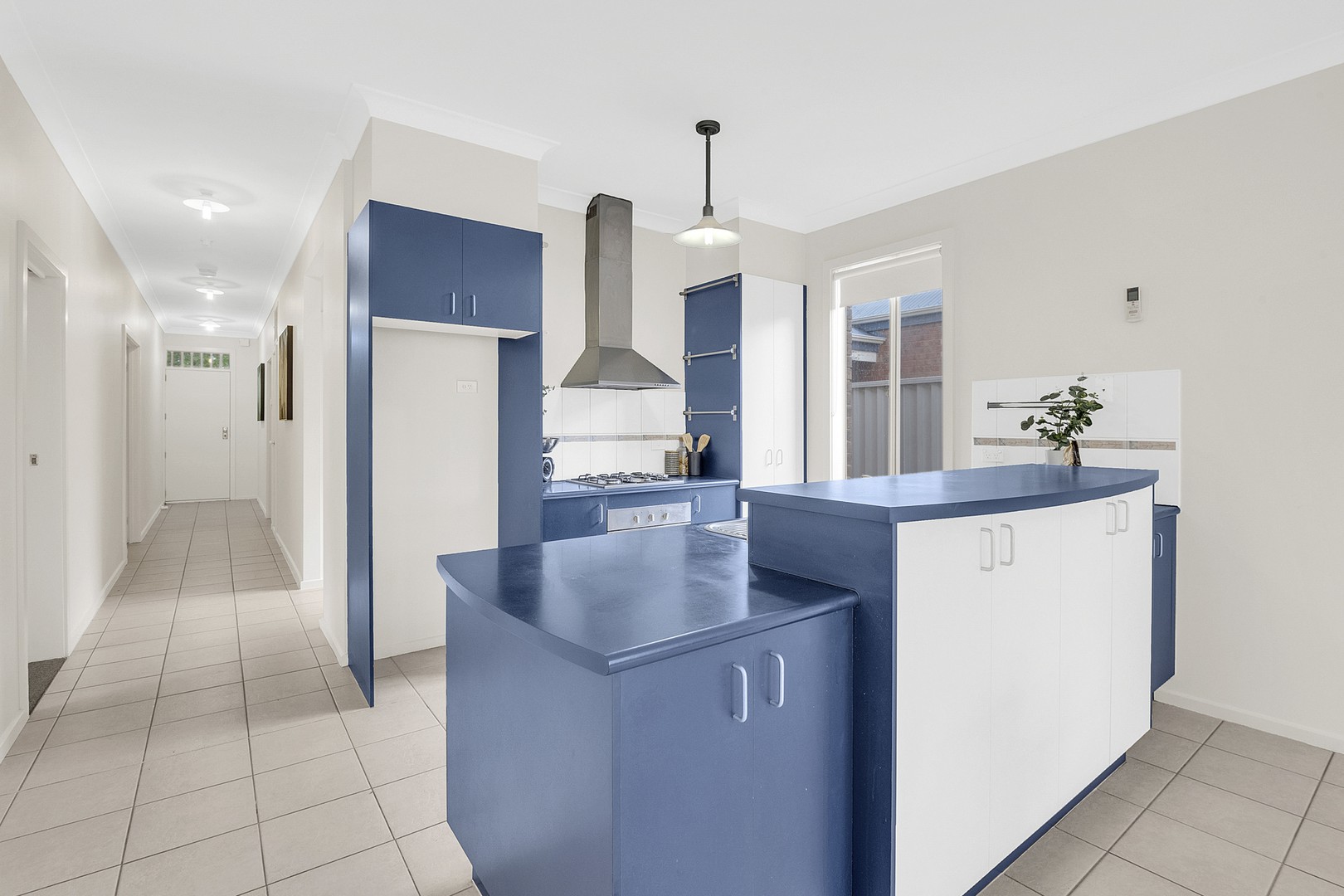 4 Roanoke Green, Craigieburn, VIC 3064, Craigieburn - Thumbnail 3