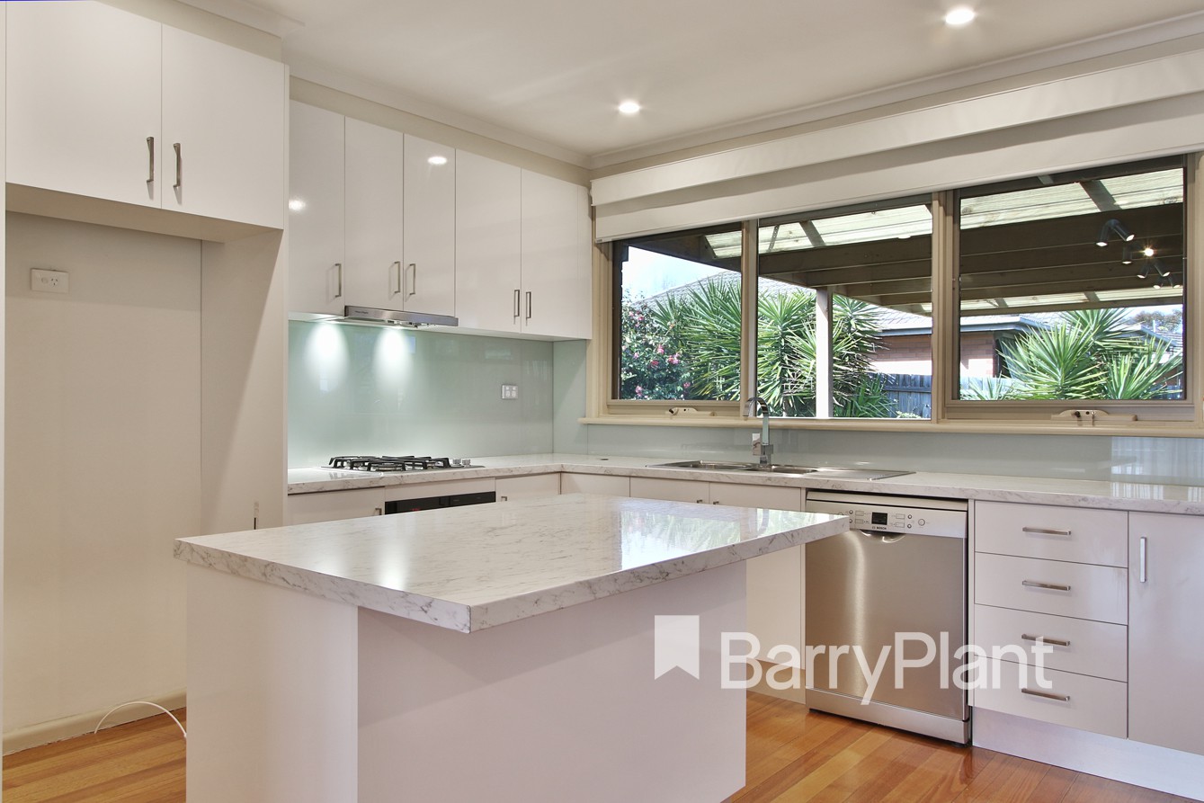 4 Rochdale Drive, Burwood East, VIC 3151, Burwood East - Thumbnail 2