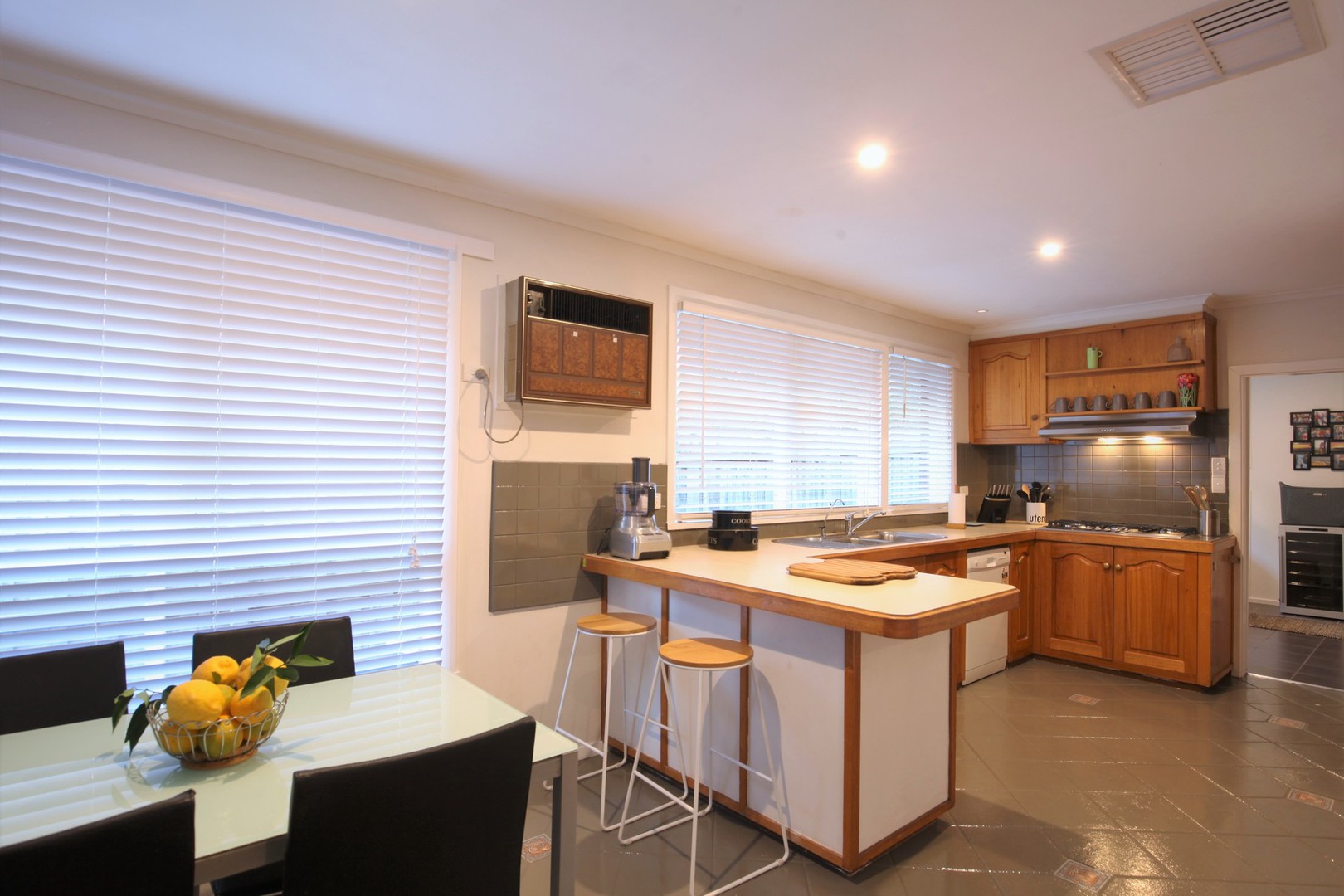 4 Rodleigh Street, Croydon, VIC 3136, Croydon - Thumbnail 3
