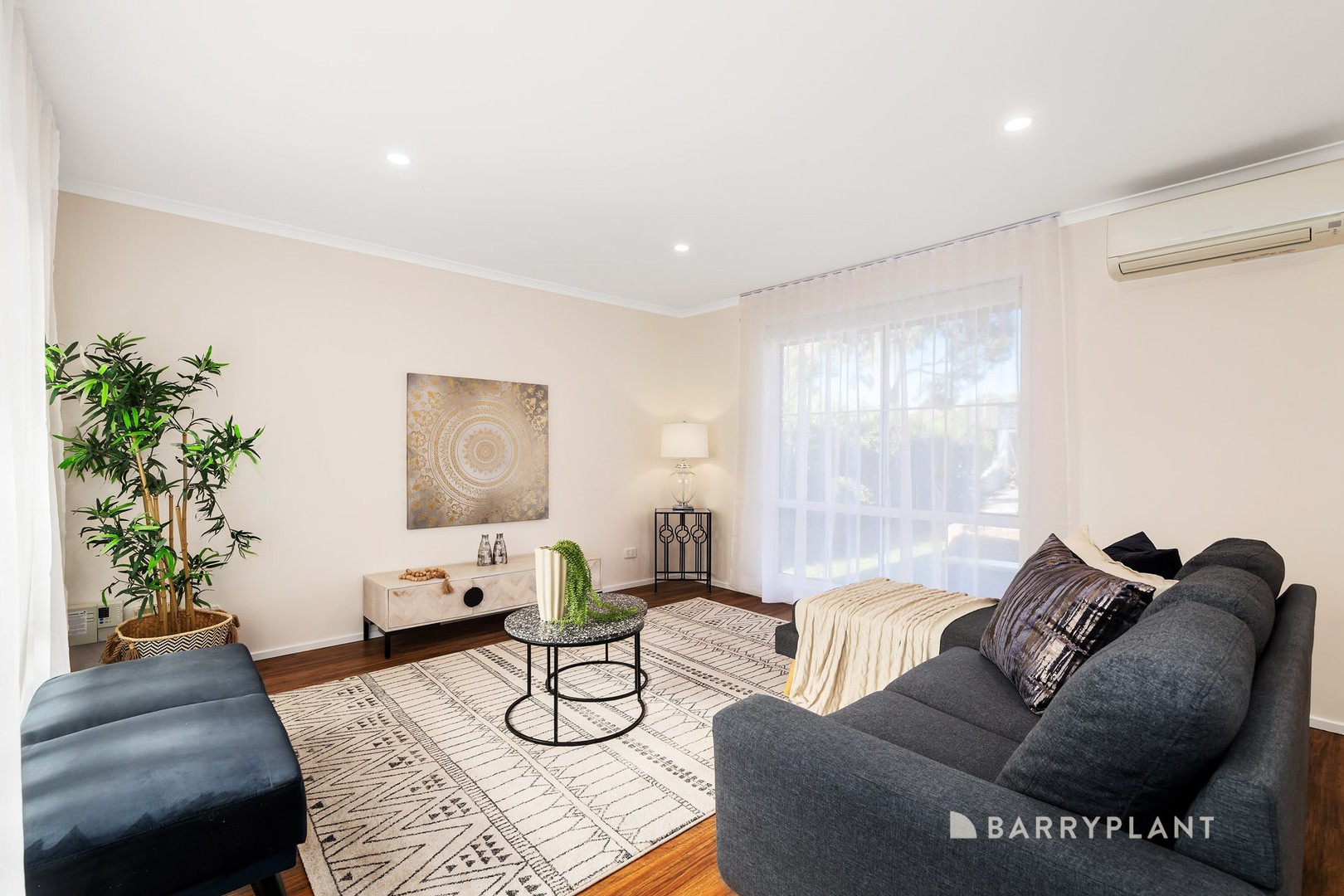 4 Romina Way, South Morang, VIC 3752, South Morang - Thumbnail 2