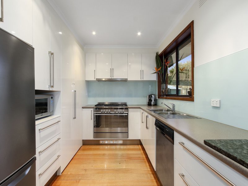 4 Ross Pincott Drive, Mooroolbark, VIC 3138 - Thumbnail 1 - 07/11/2022