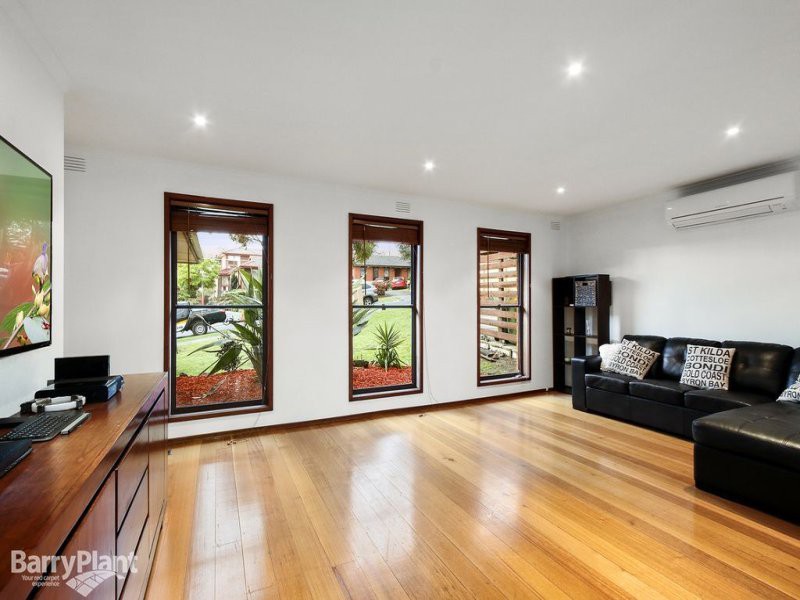 4 Ross Pincott Drive, Mooroolbark, VIC 3138, Mooroolbark - Thumbnail 5