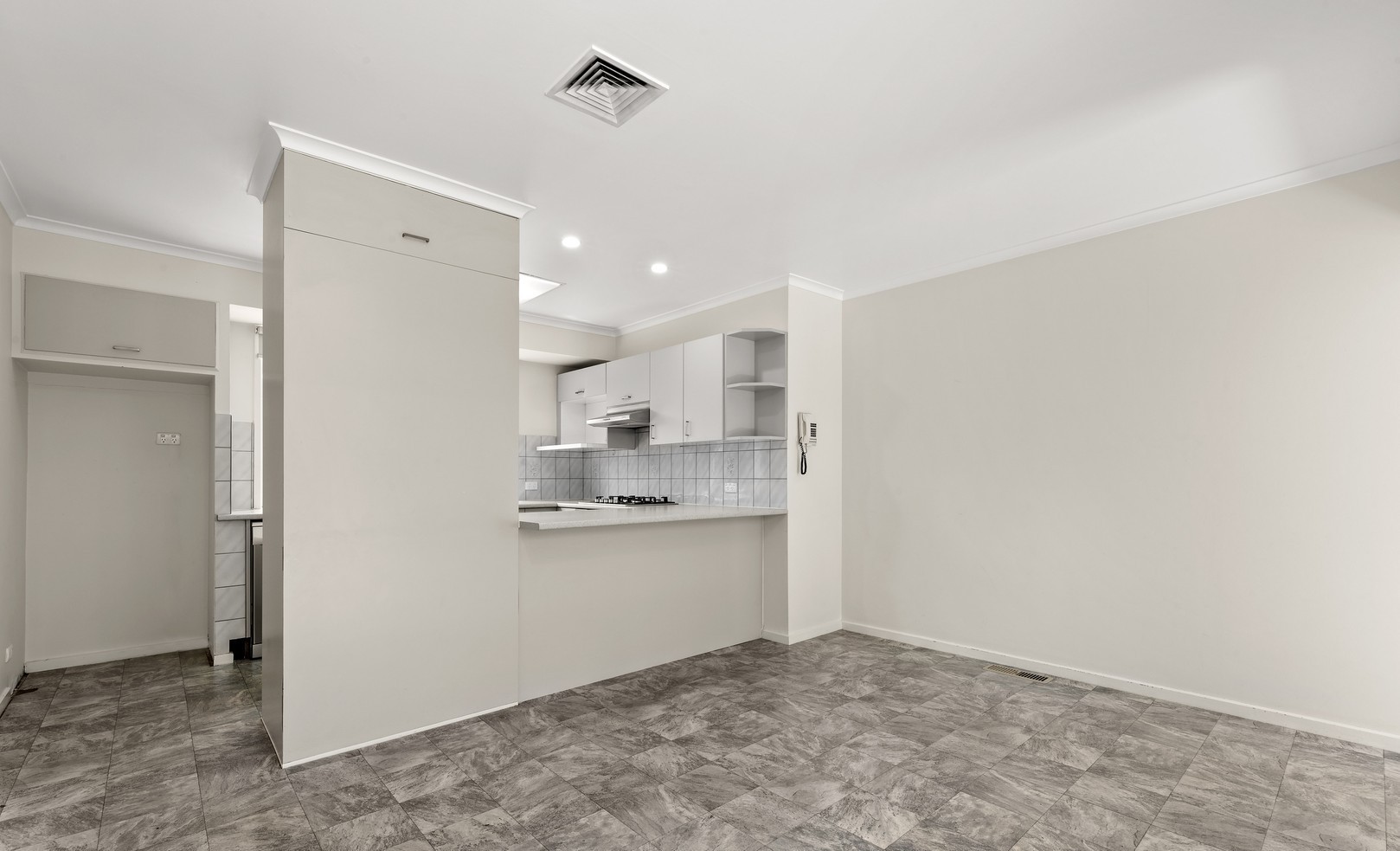 4 Runnymede Street, Doncaster East, VIC 3109 - Thumbnail 2 - 07/02/2025