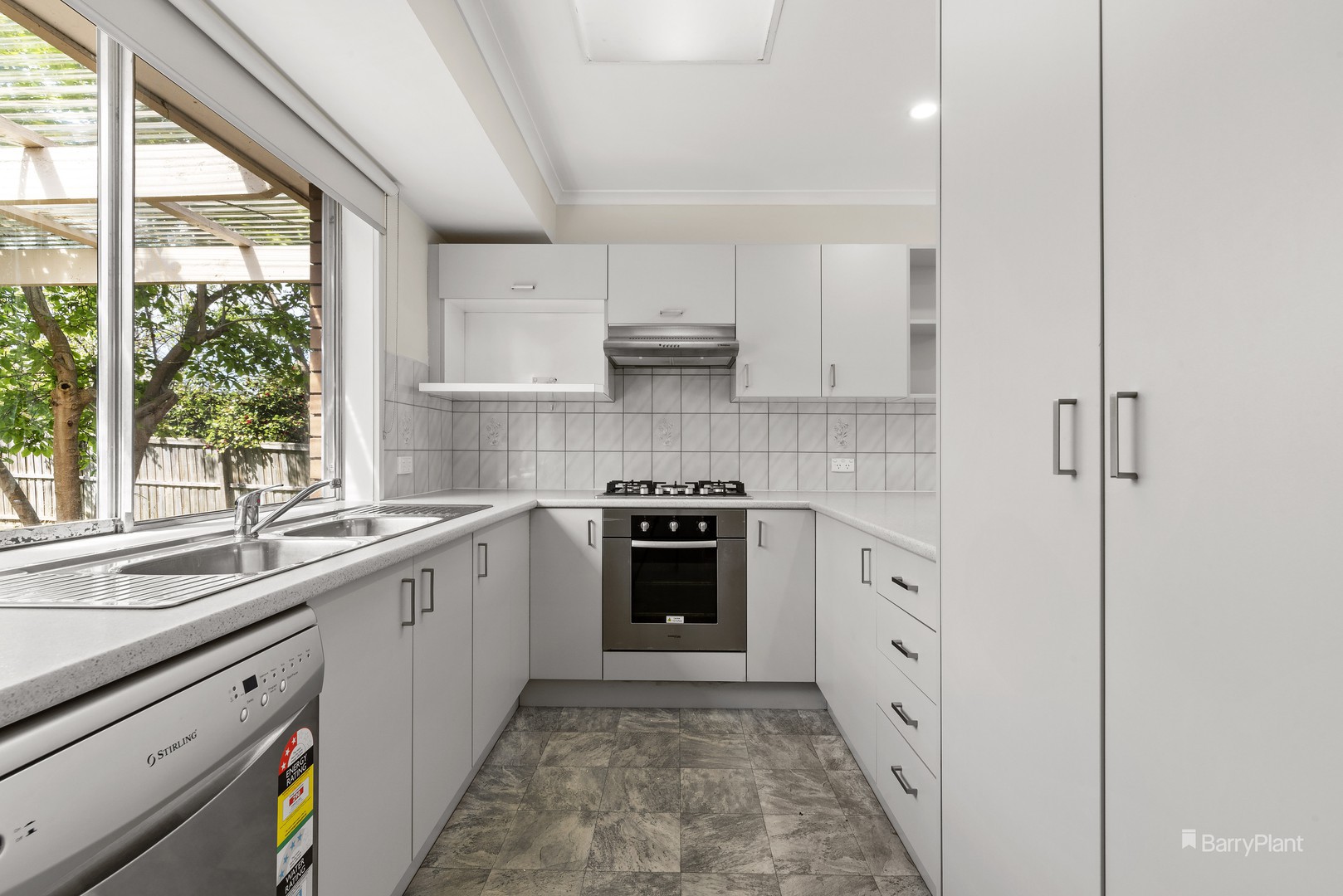 4 Runnymede Street, Doncaster East, VIC 3109 - Thumbnail 2 - 07/02/2025