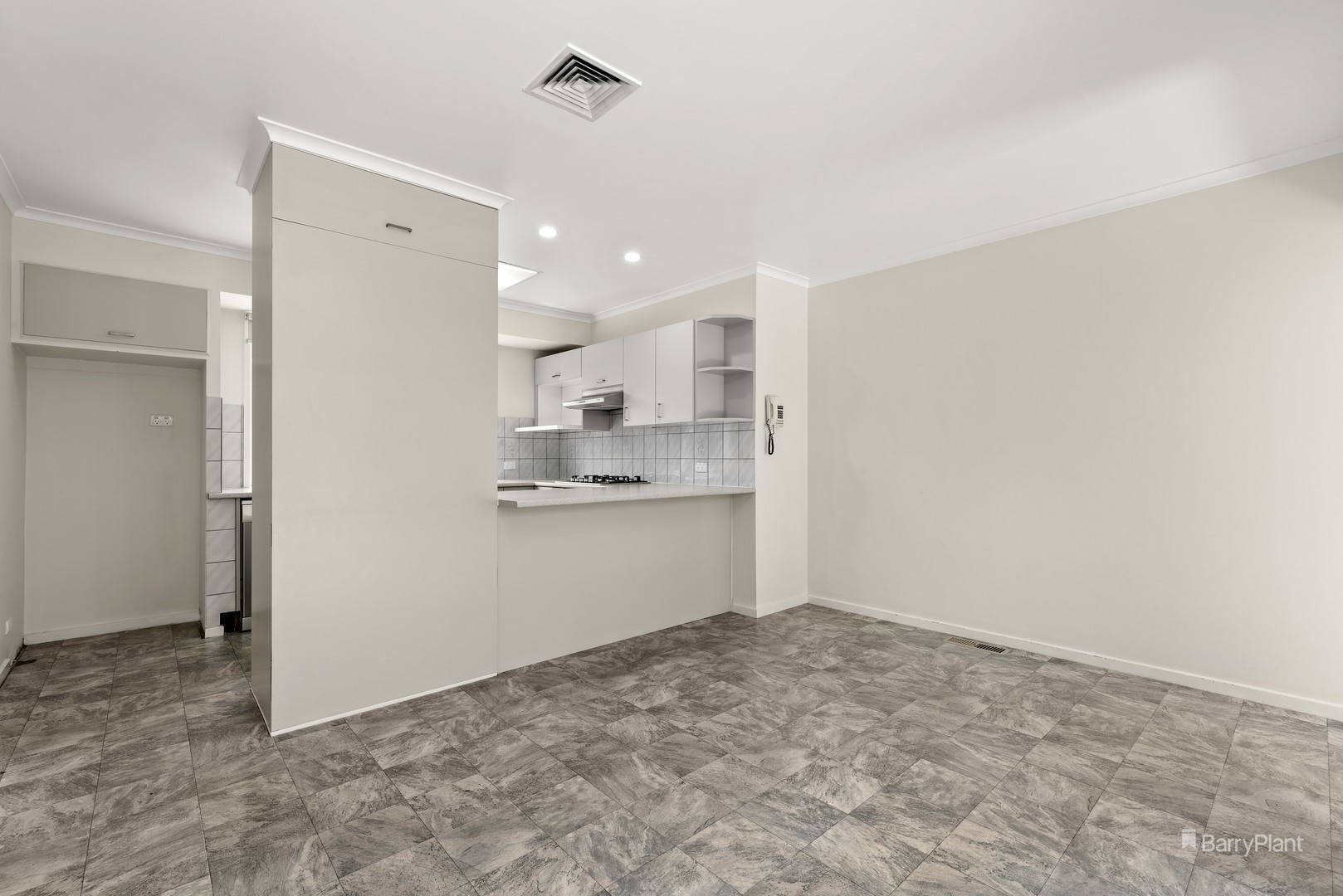 4 Runnymede Street, Doncaster East, VIC 3109, Doncaster East - Thumbnail 4