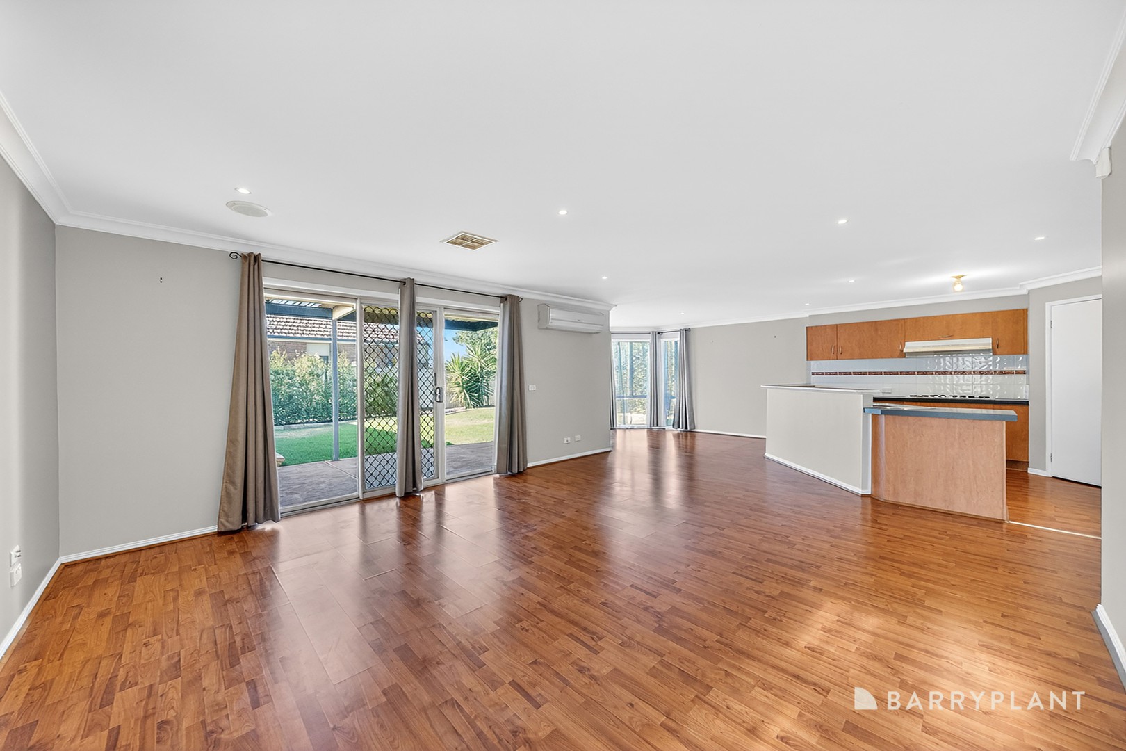 4 Sabre Place, Point Cook, VIC 3030, Point Cook - Thumbnail 3