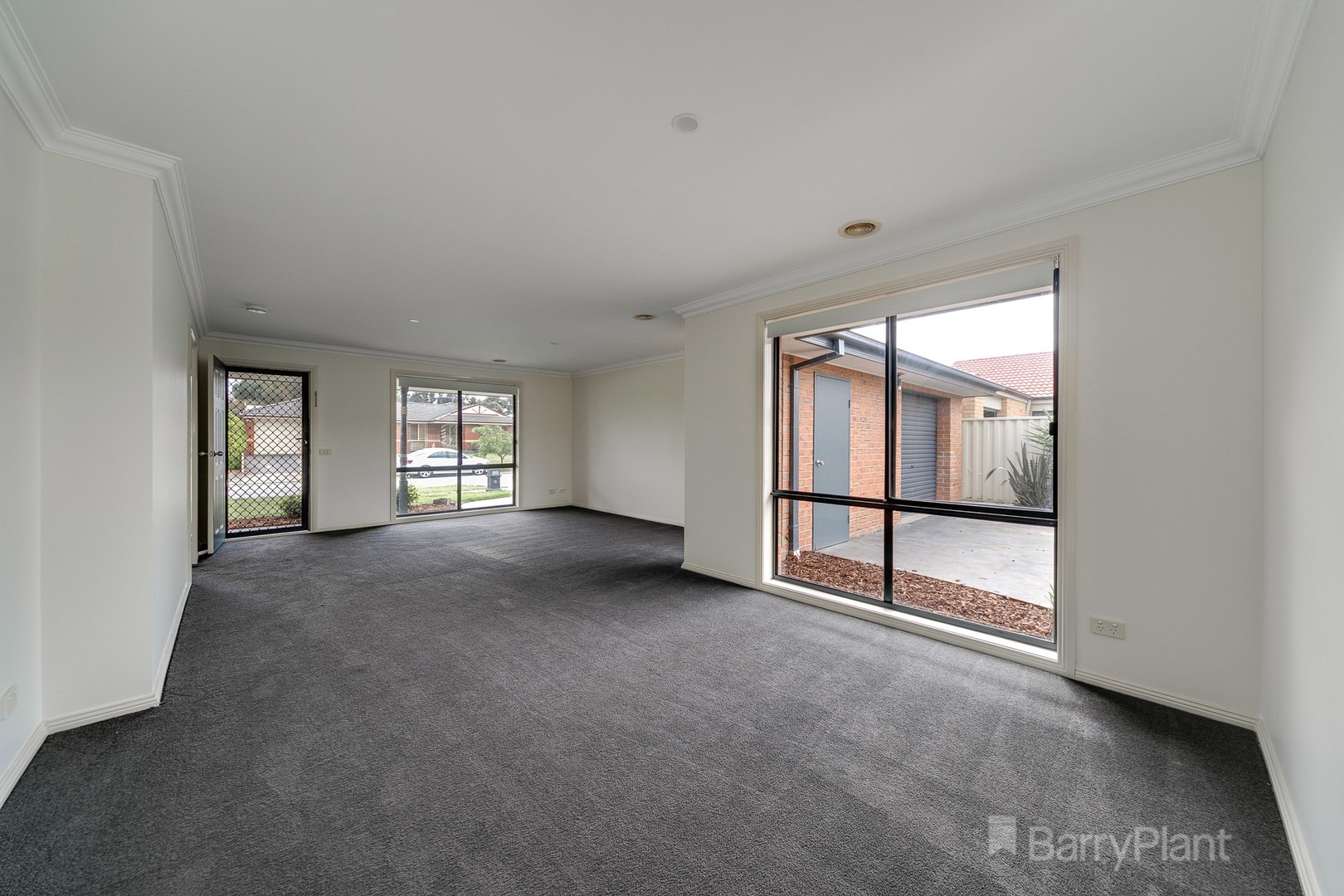 4 Sapphire Crescent, Pakenham, VIC 3810, Pakenham - Thumbnail 3