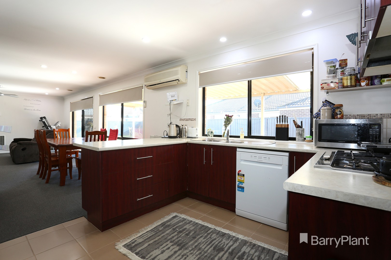 4 Scarlet Crescent, Pakenham, VIC 3810, Pakenham - Thumbnail 4