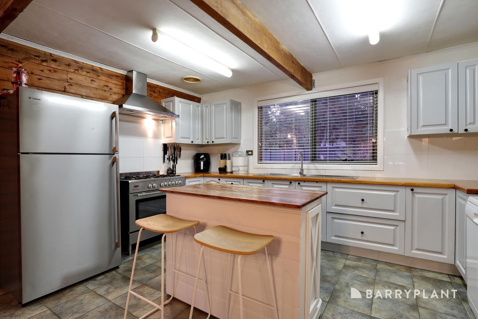 4 Seaview Road, Cockatoo, VIC 3781, Cockatoo - Thumbnail 5