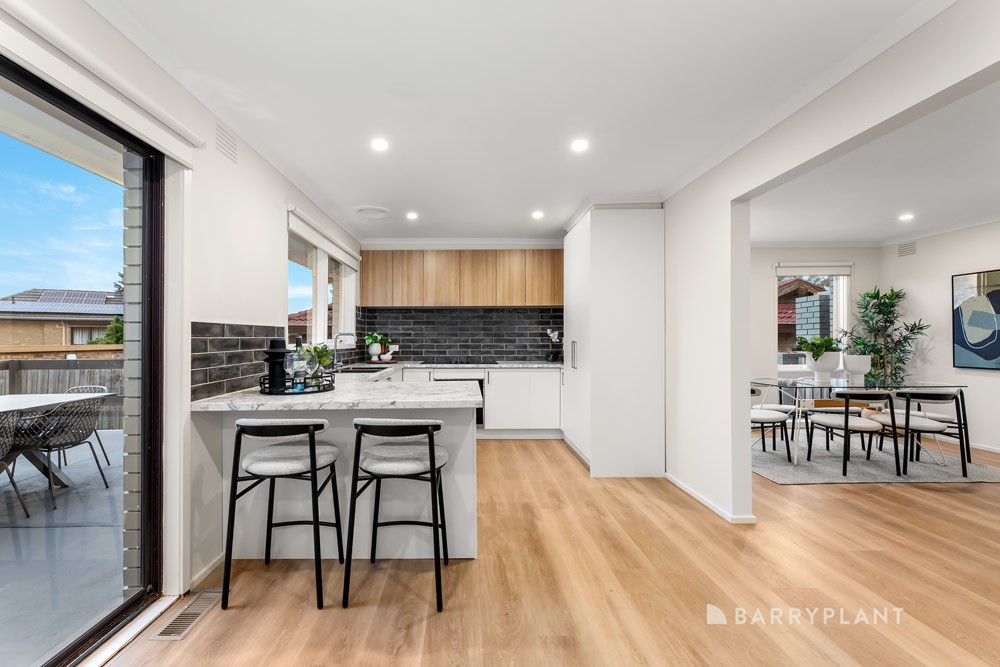 4 Selborne Close, Wantirna, VIC 3152, Wantirna - Thumbnail 2