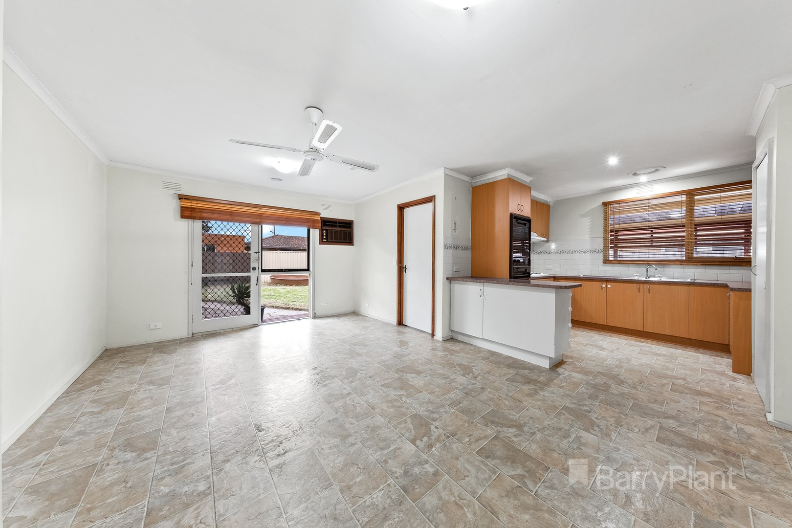 4 Selsey Court, St Albans, VIC 3021, St Albans - Thumbnail 3