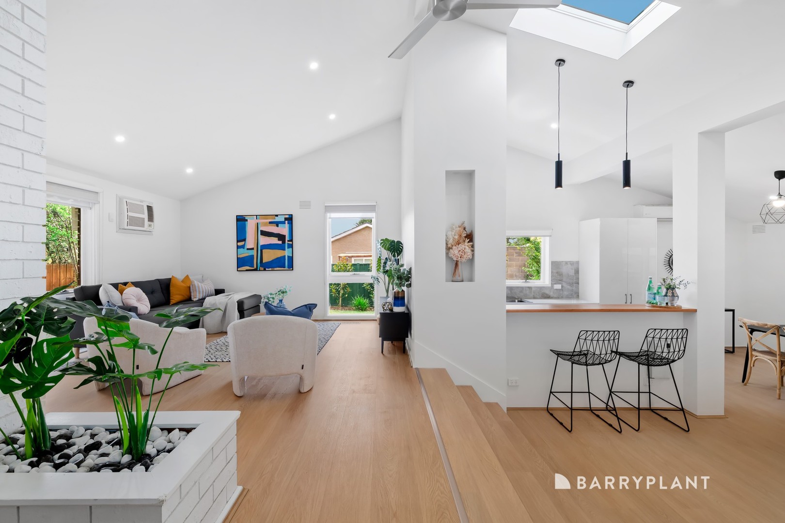 4 Septimus Close, Mill Park, VIC 3082 - Thumbnail 2 - 28/01/2026