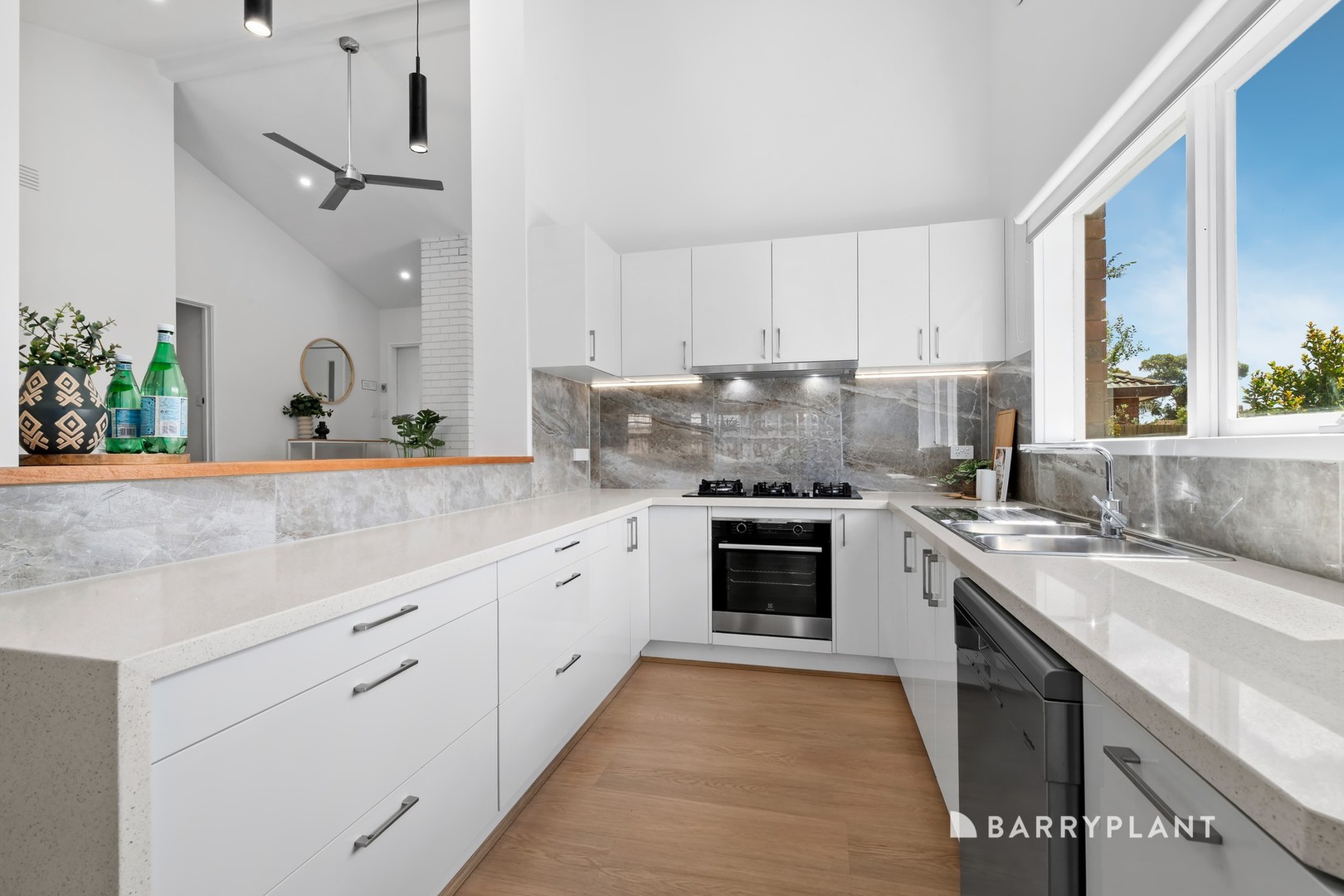 4 Septimus Close, Mill Park, VIC 3082, Mill Park - Thumbnail 4