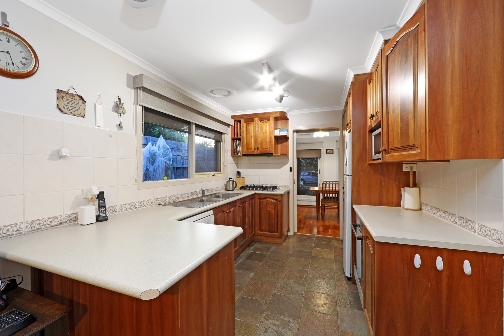 4 Sharna Court, Ferntree Gully, VIC 3156, Ferntree Gully - Thumbnail 2