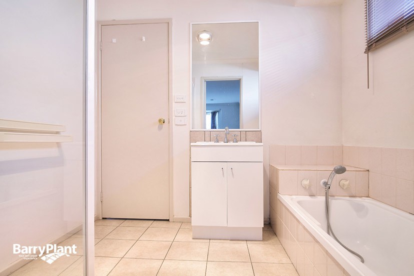 4 Shearer Place, Roxburgh Park, VIC 3064, Roxburgh Park - Thumbnail 6