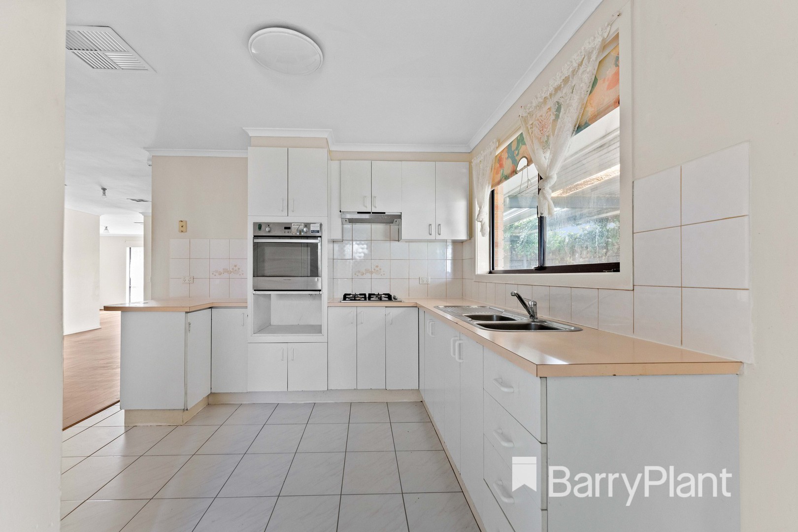 4 Sheoak Court, Hoppers Crossing, VIC 3029, Hoppers Crossing - Thumbnail 4