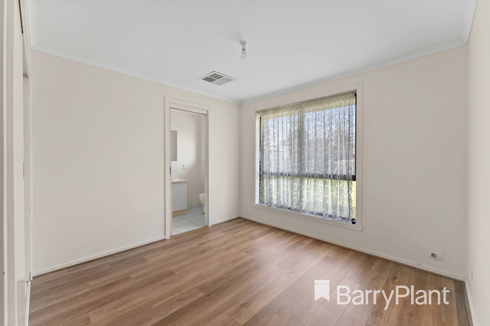 4 Sheoak Court, Hoppers Crossing, VIC 3029, Hoppers Crossing - Thumbnail 8