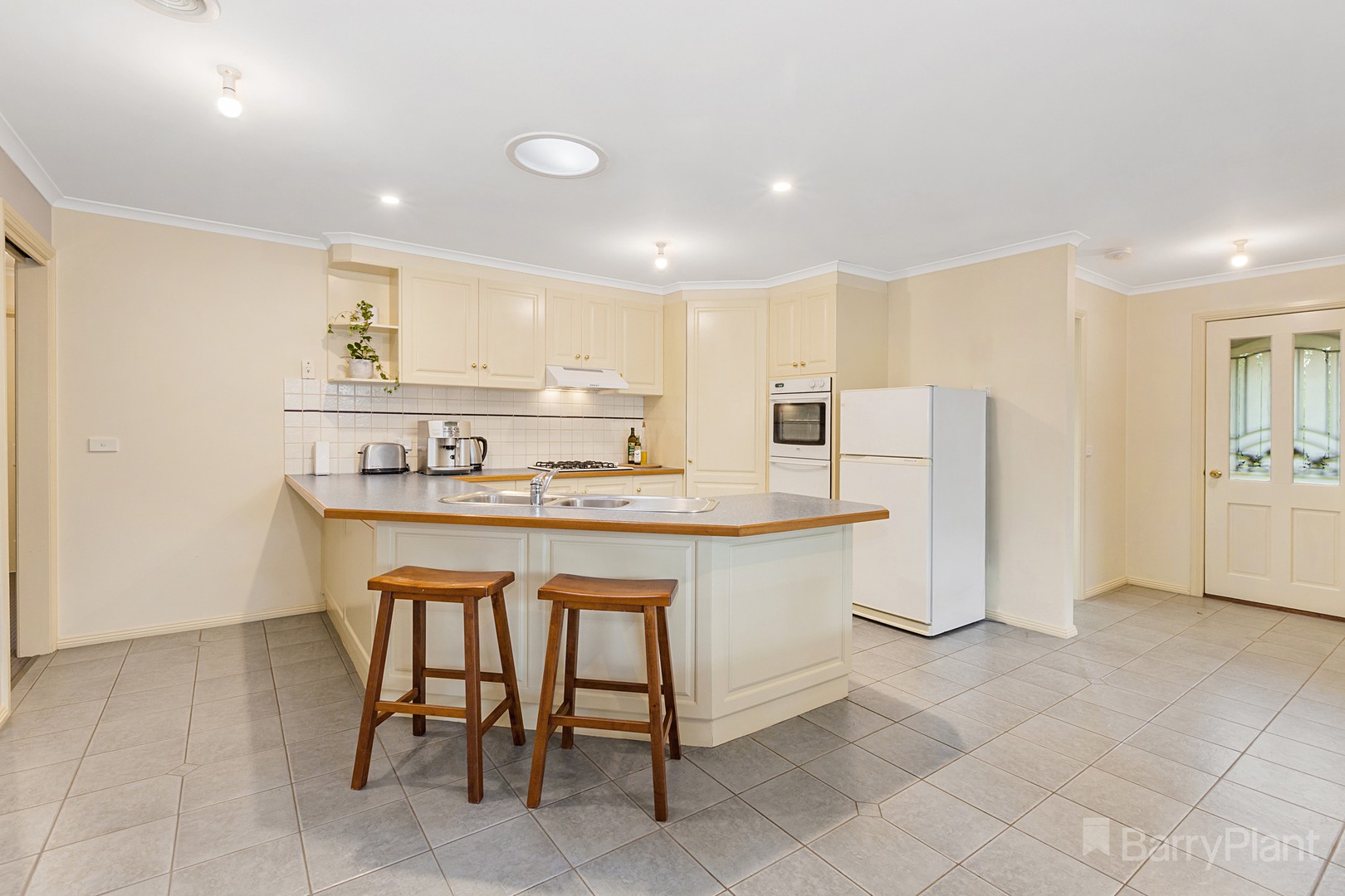 4 Simone StreetKilmore, VIC 3764, Kilmore - Thumbnail 2