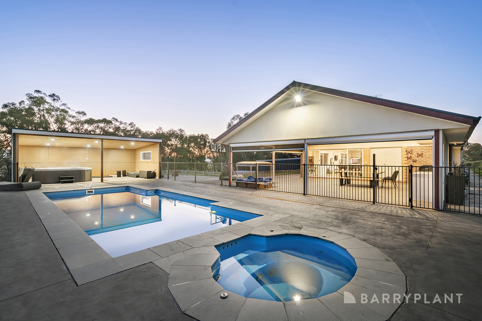 4 Smiths Road, Yellingbo, VIC 3139 - Thumbnail 2 - 19/06/2025