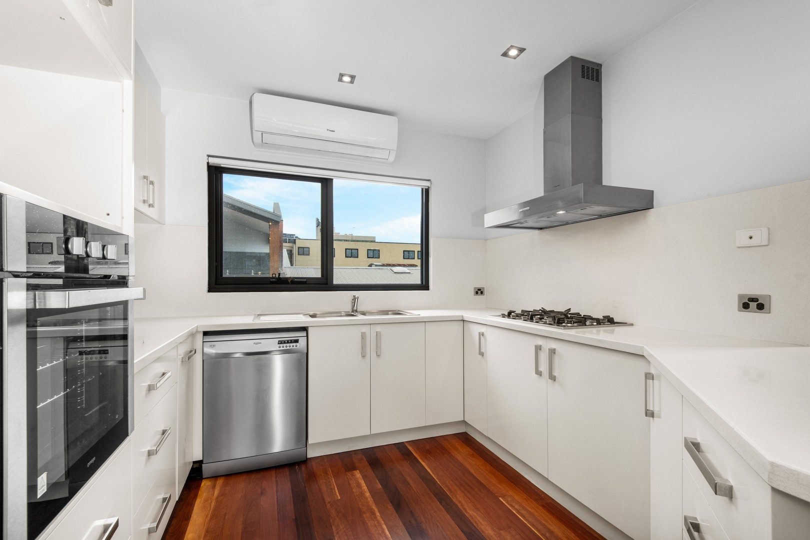 4 Smythe Place, Geelong, VIC 3220, Geelong - Thumbnail 3