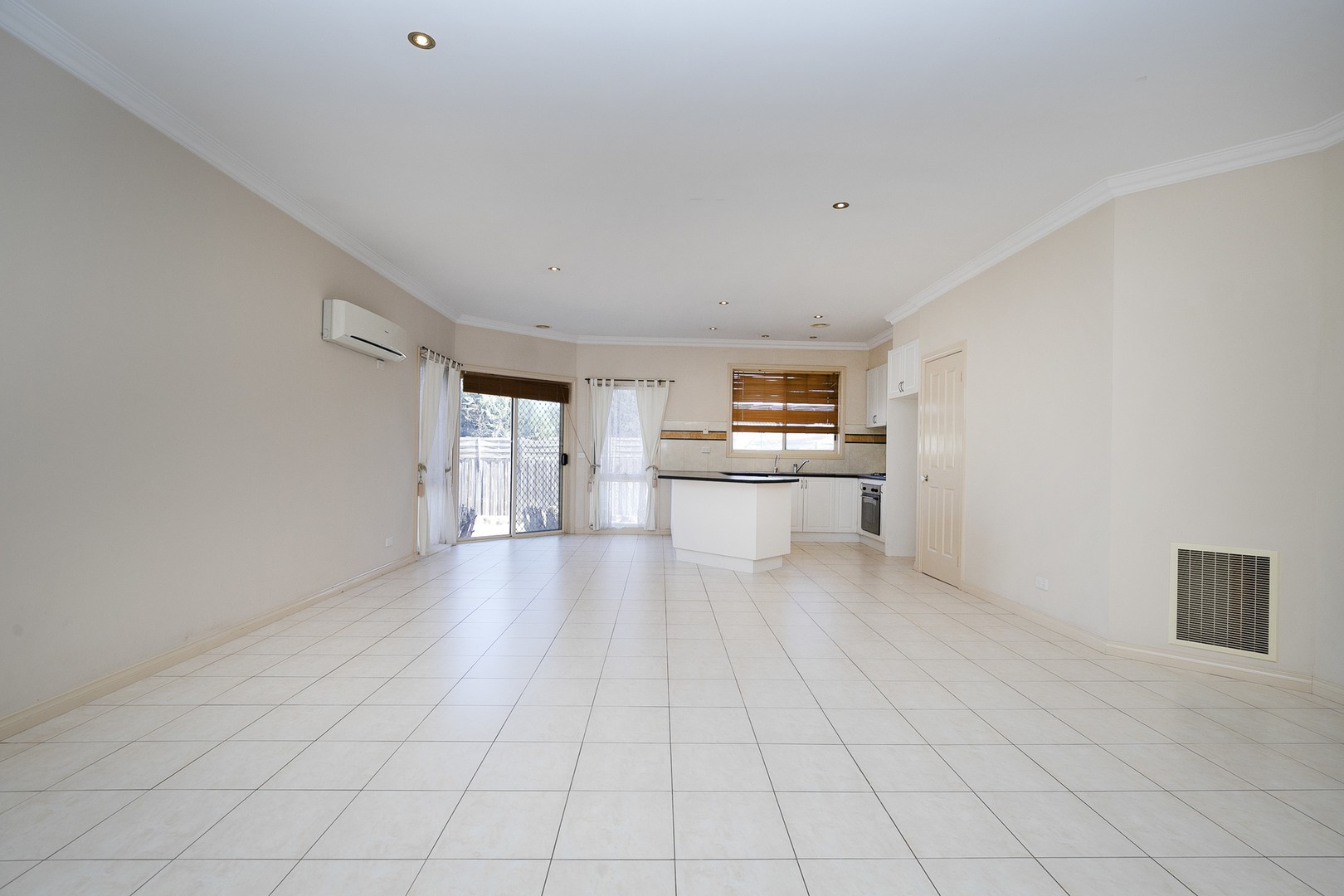 4 Spinifex Street, Cairnlea, VIC 3023, Cairnlea - Thumbnail 4