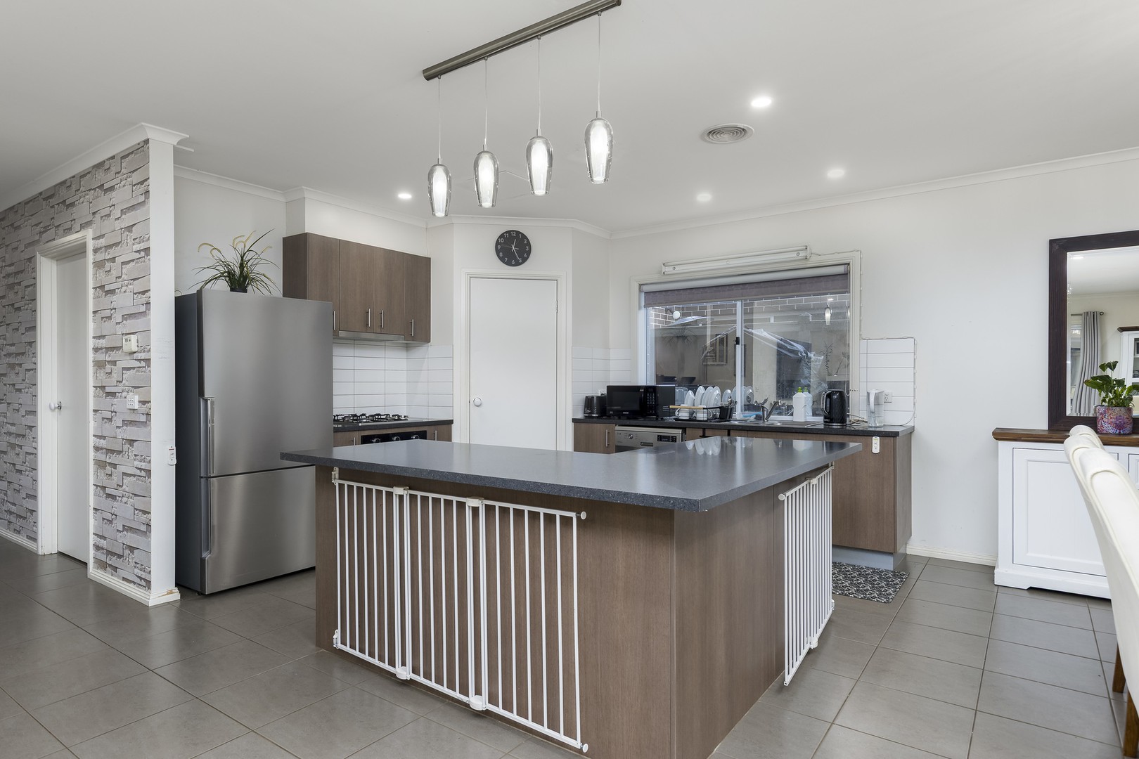 4 Spinifex Street, Point Cook, VIC 3030 - Thumbnail 2 - 01/05/2025