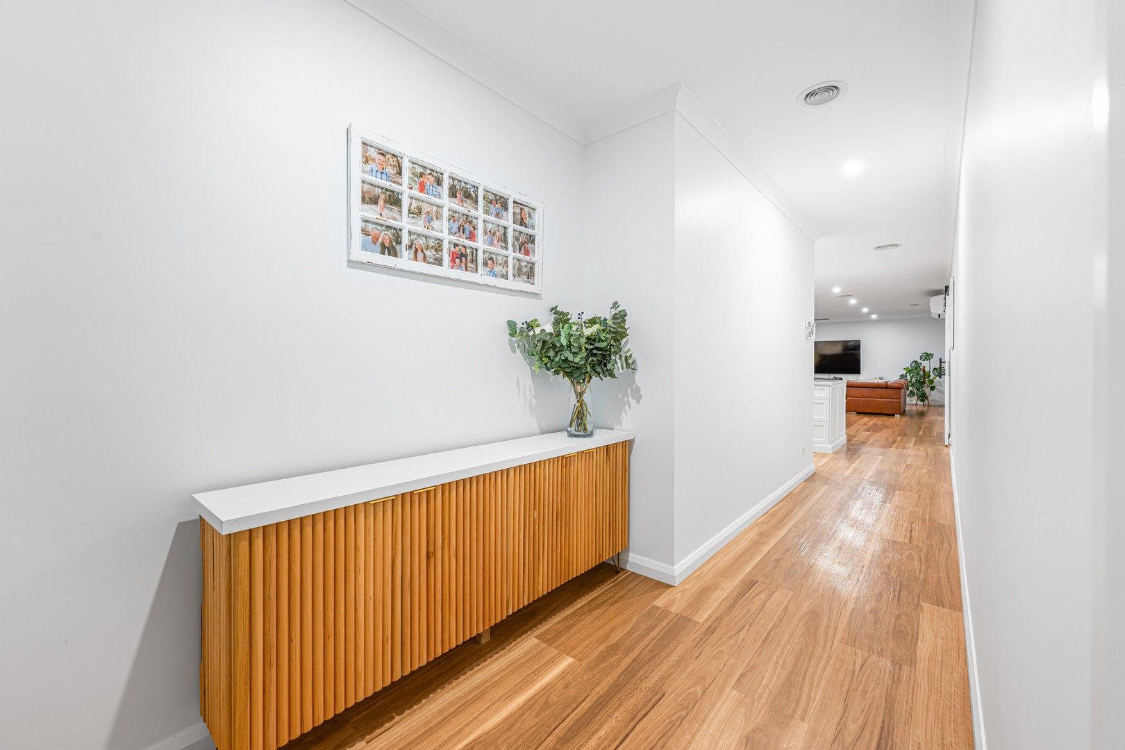 4 St Helens Rise, Mildura, VIC 3500 - Thumbnail 2 - 11/03/2026