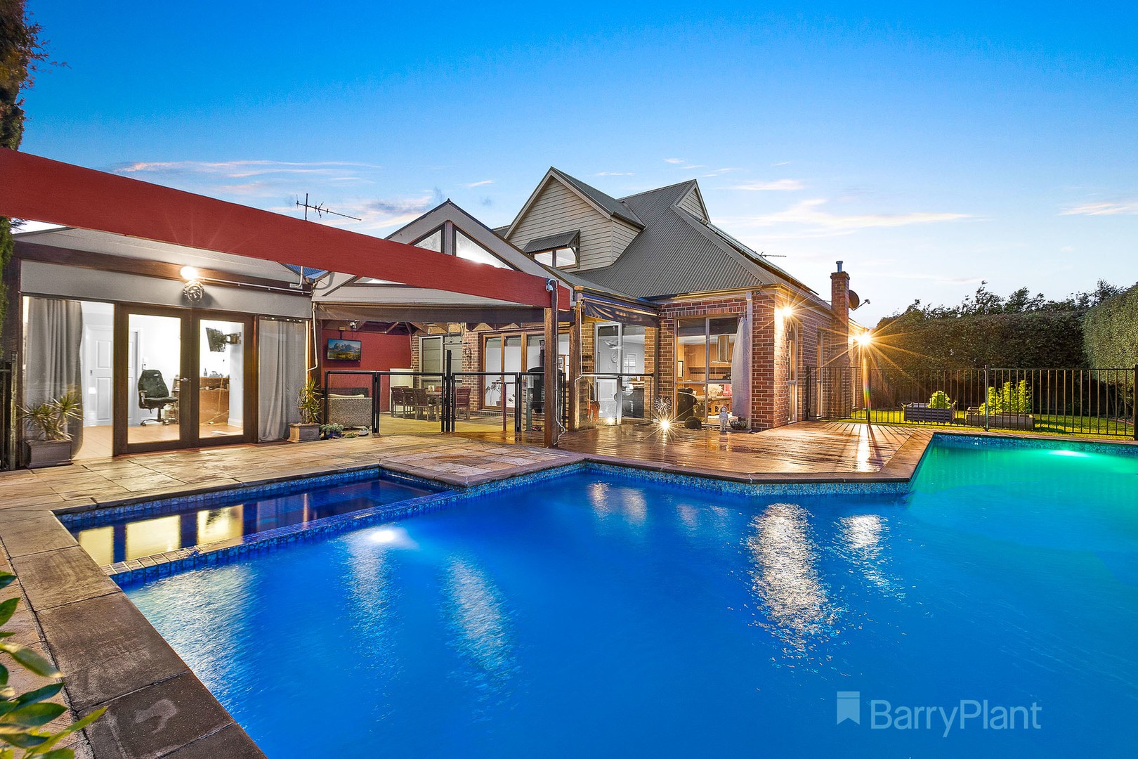 4 St Ives Drive, Narre Warren South, VIC 3805, Narre Warren South - Thumbnail 3