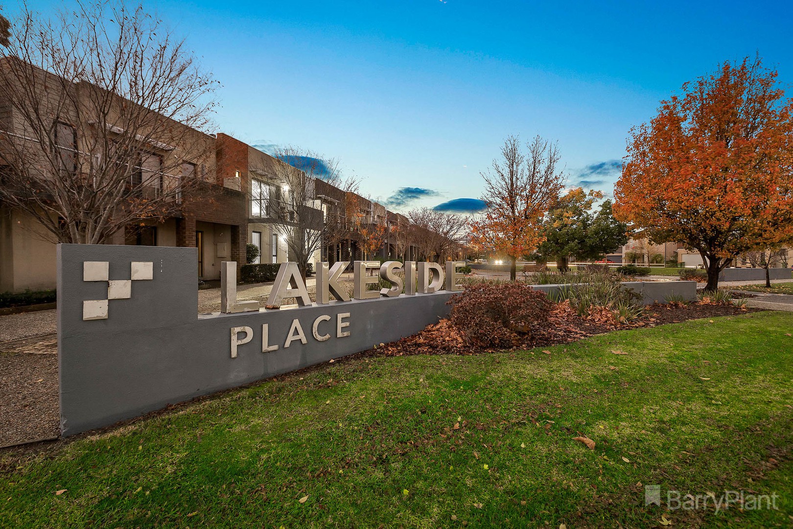 4 Stonebridge Lane, Pakenham, VIC 3810, Pakenham - Thumbnail 2