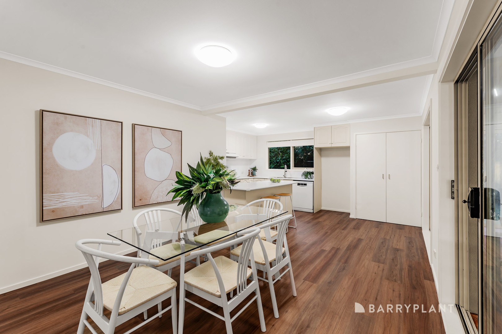 4 Stratford Square, Wantirna, VIC 3152, Wantirna - Thumbnail 4