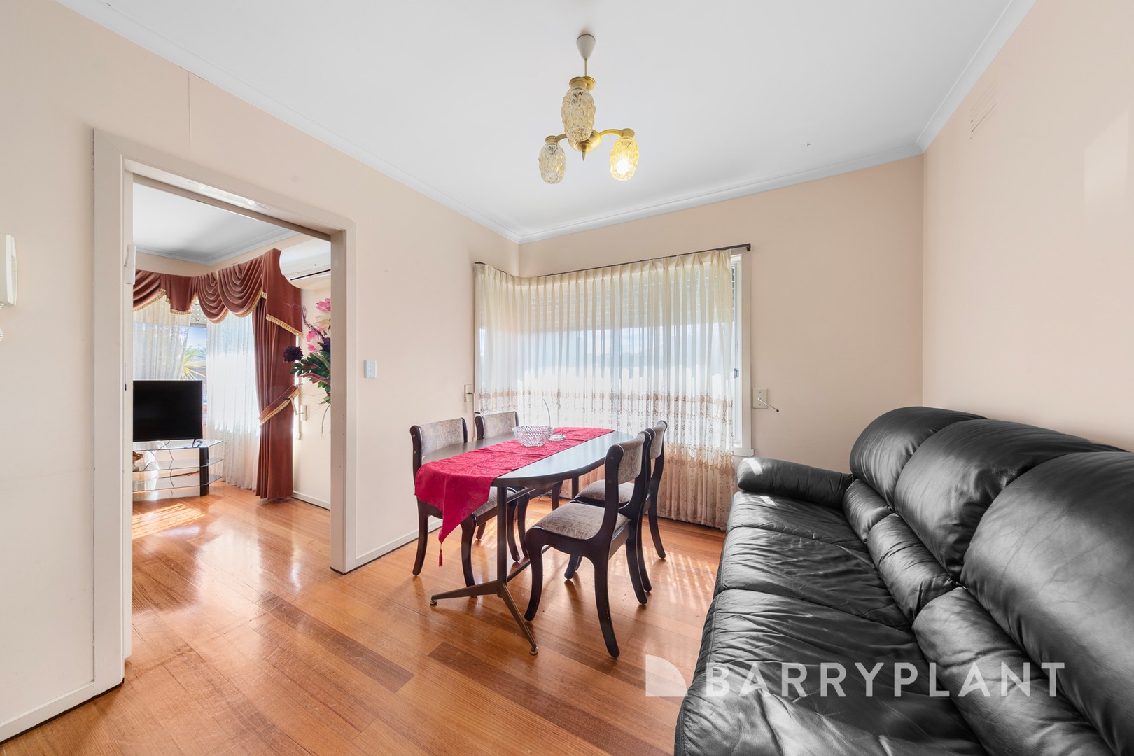 4 Swansea Parade, St Albans, VIC 3021, St Albans - Thumbnail 5