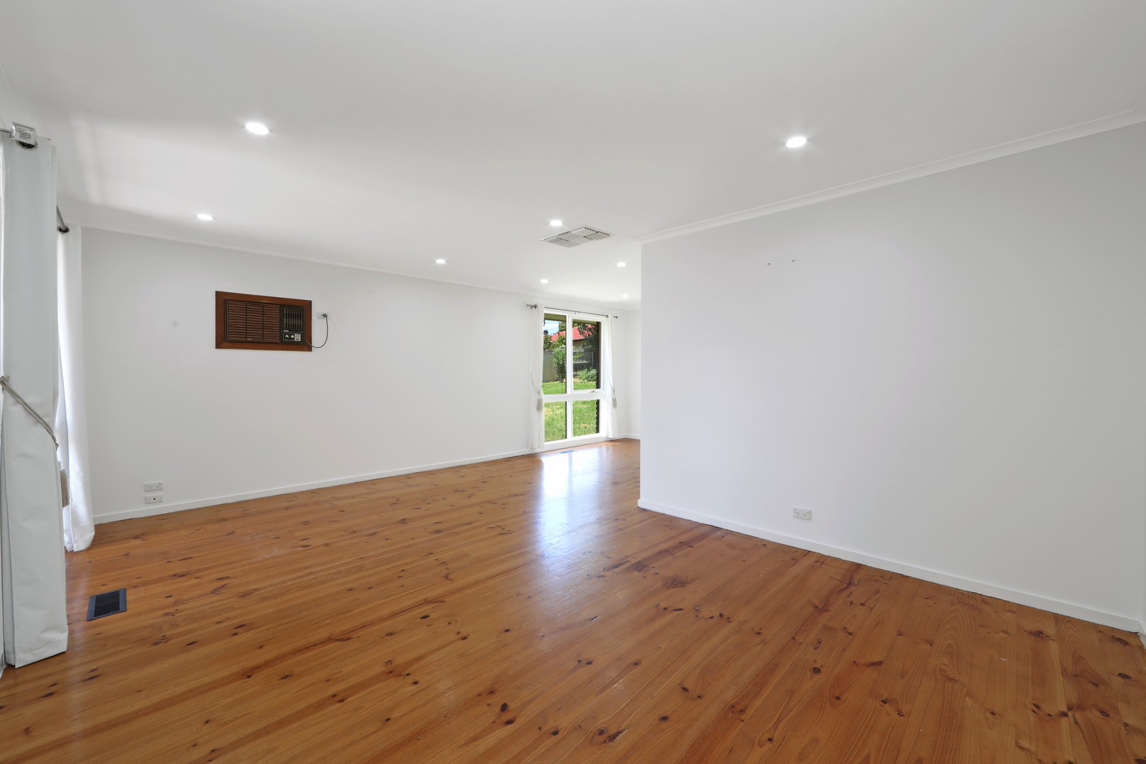 4 Talia Court, Rowville, VIC 3178 - Thumbnail 1 - 30/11/2021