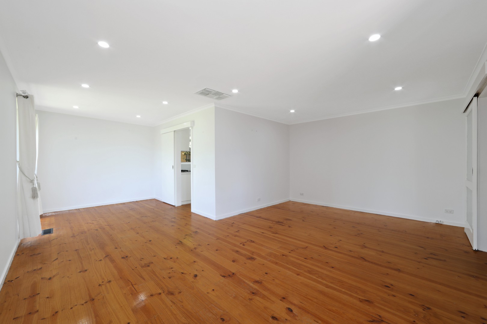 4 Talia Court, Rowville, VIC 3178 - Thumbnail 2 - 30/11/2021