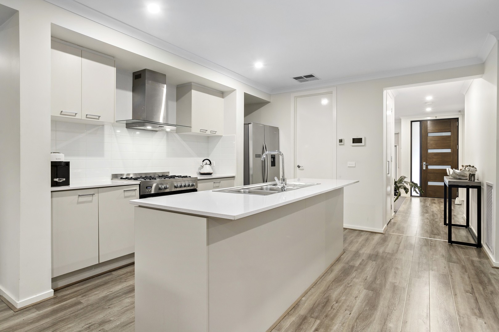 4 Tao Cct, Greenvale, VIC 3059, Greenvale - Thumbnail 3