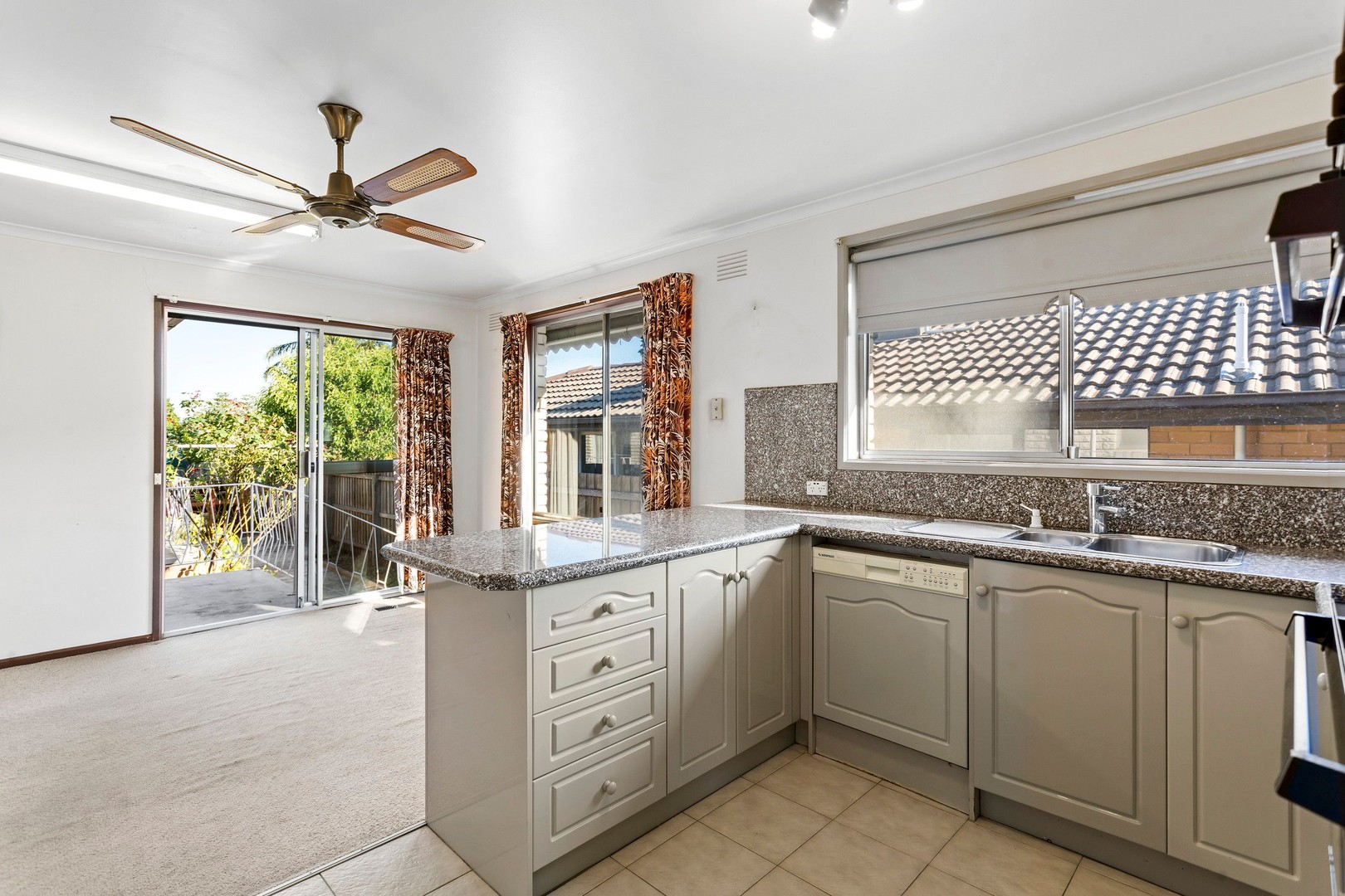 4 The AvenueNiddrie, VIC 3042, Niddrie - Thumbnail 2