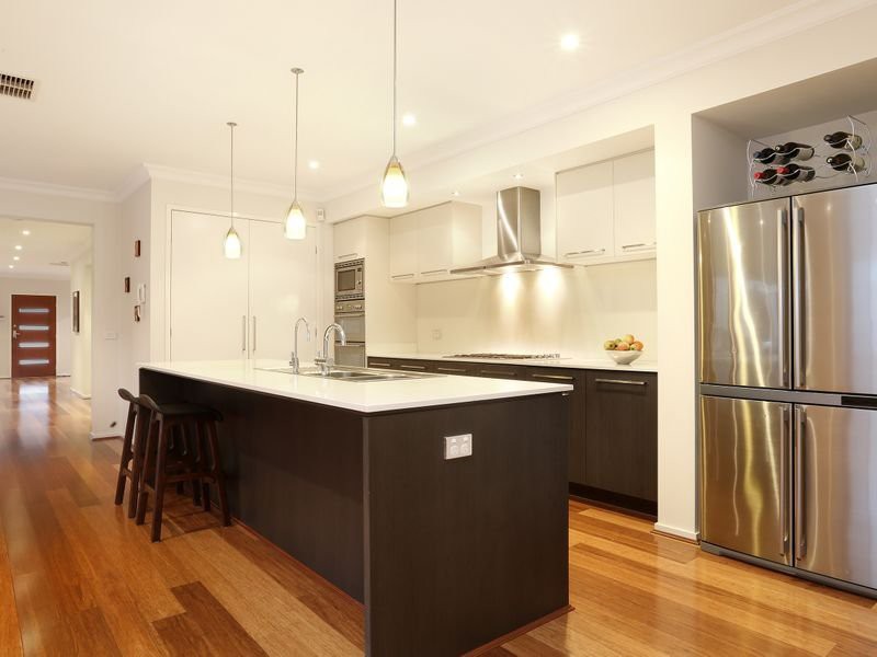 4 Tiarella Street, Point Cook, VIC 3030, Point Cook - Thumbnail 2