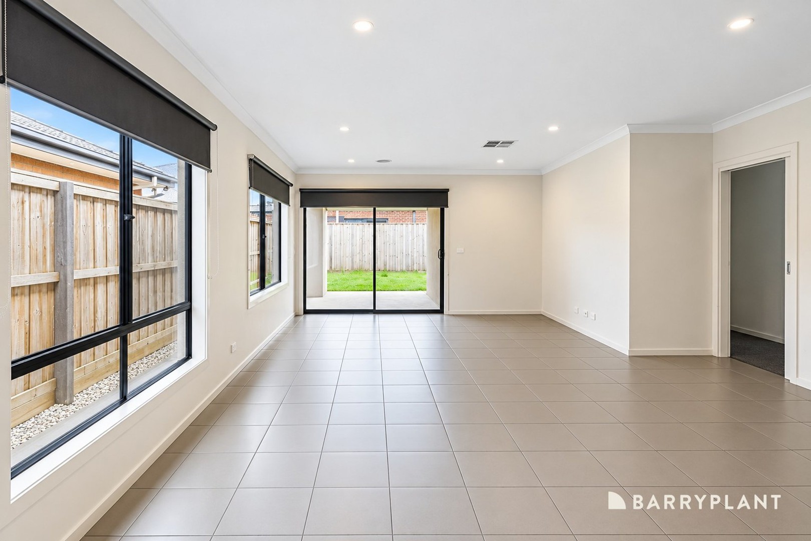 4 Tidworth Way, Officer South, VIC 3809 - Thumbnail 2 - 25/08/2026