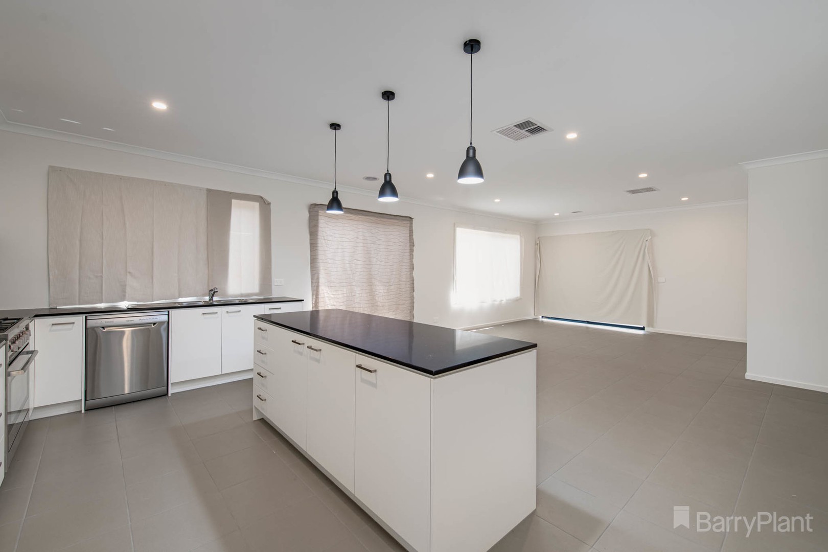4 Tidworth Way, Officer South, VIC 3809, Officer South - Thumbnail 8