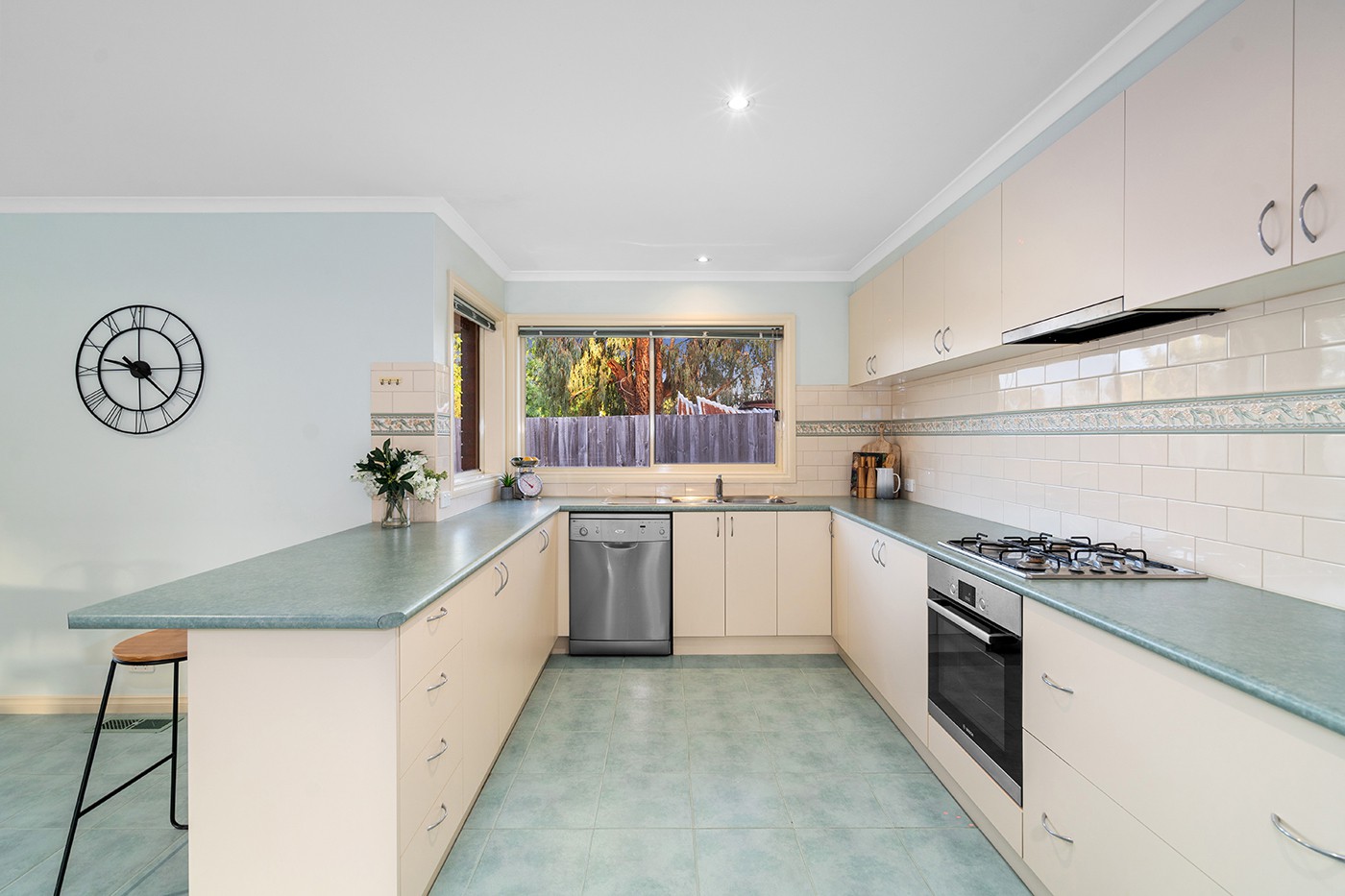 4 Tinaroo Grove, Lilydale, VIC 3140, Lilydale - Thumbnail 4